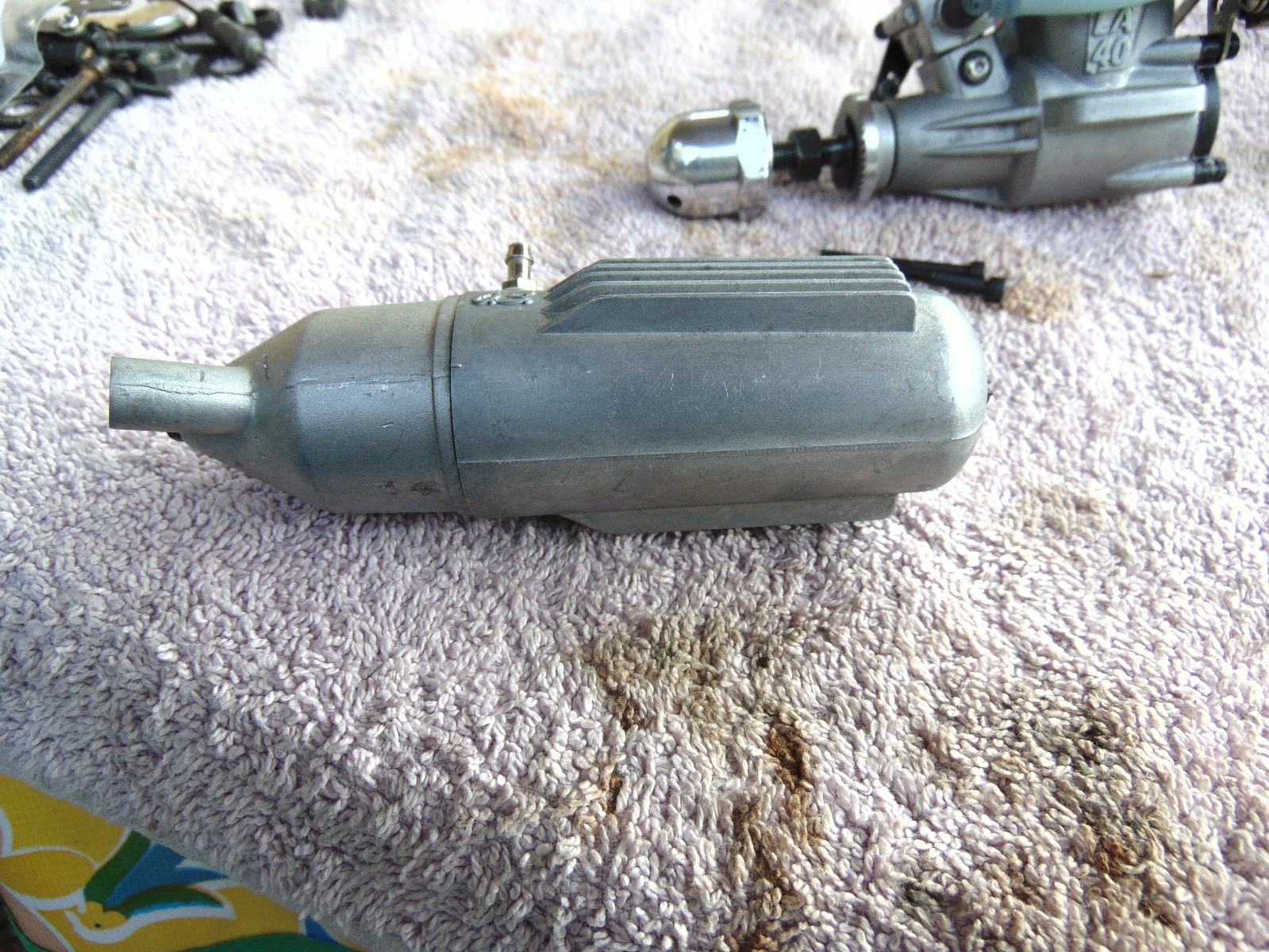 OS LA 40 RC Model Airplane Engine, cleaned, ex compression