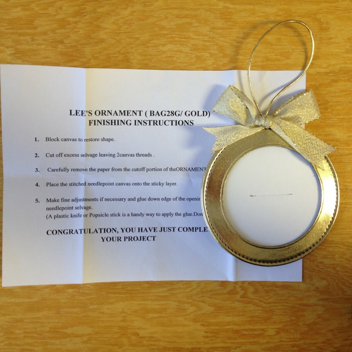 Lee Needlearts Gold tone ornament finishing case self finishing Needlework