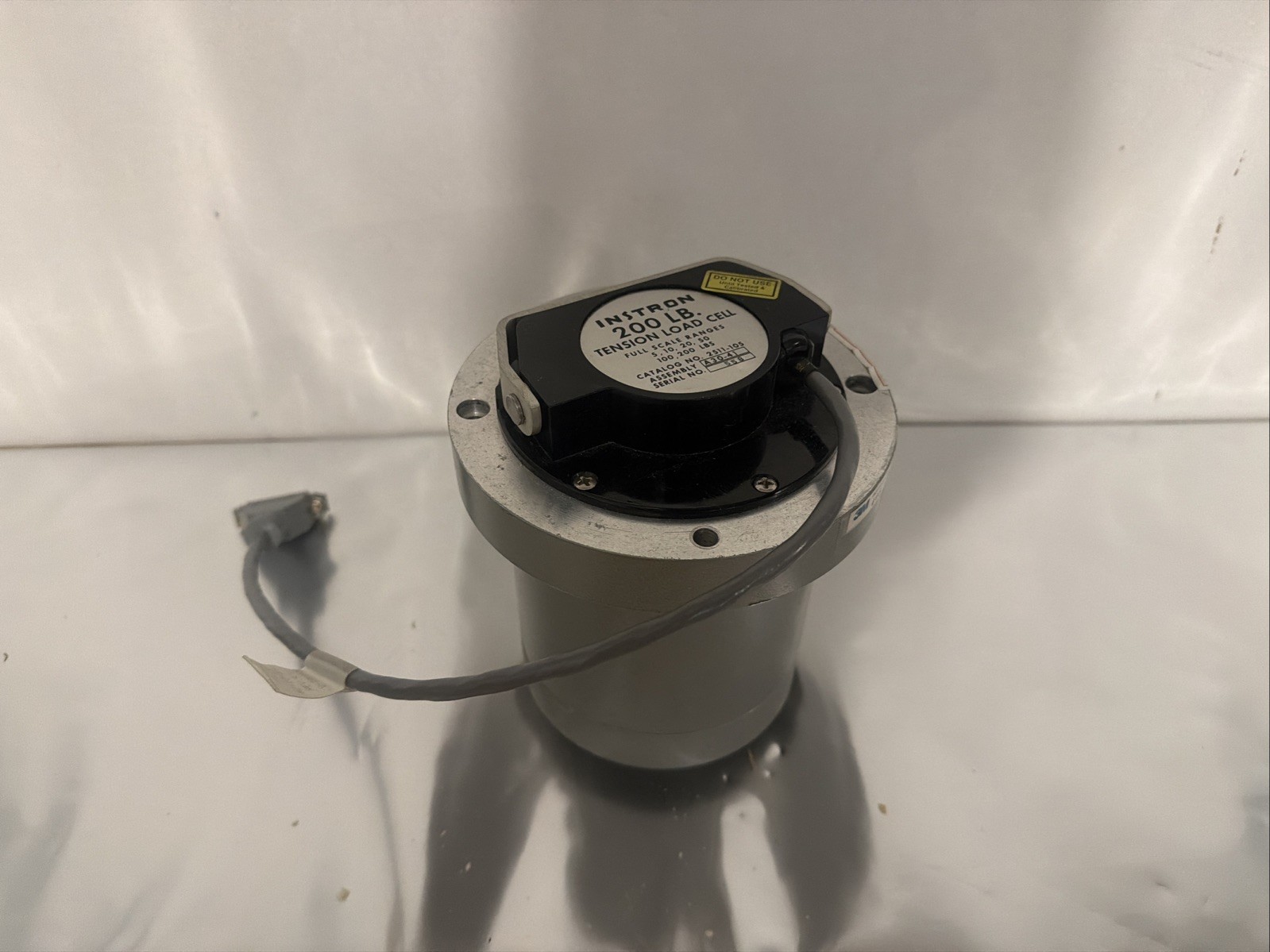 Instron Tension Load Cell 200 Lb Cat No 2511-105