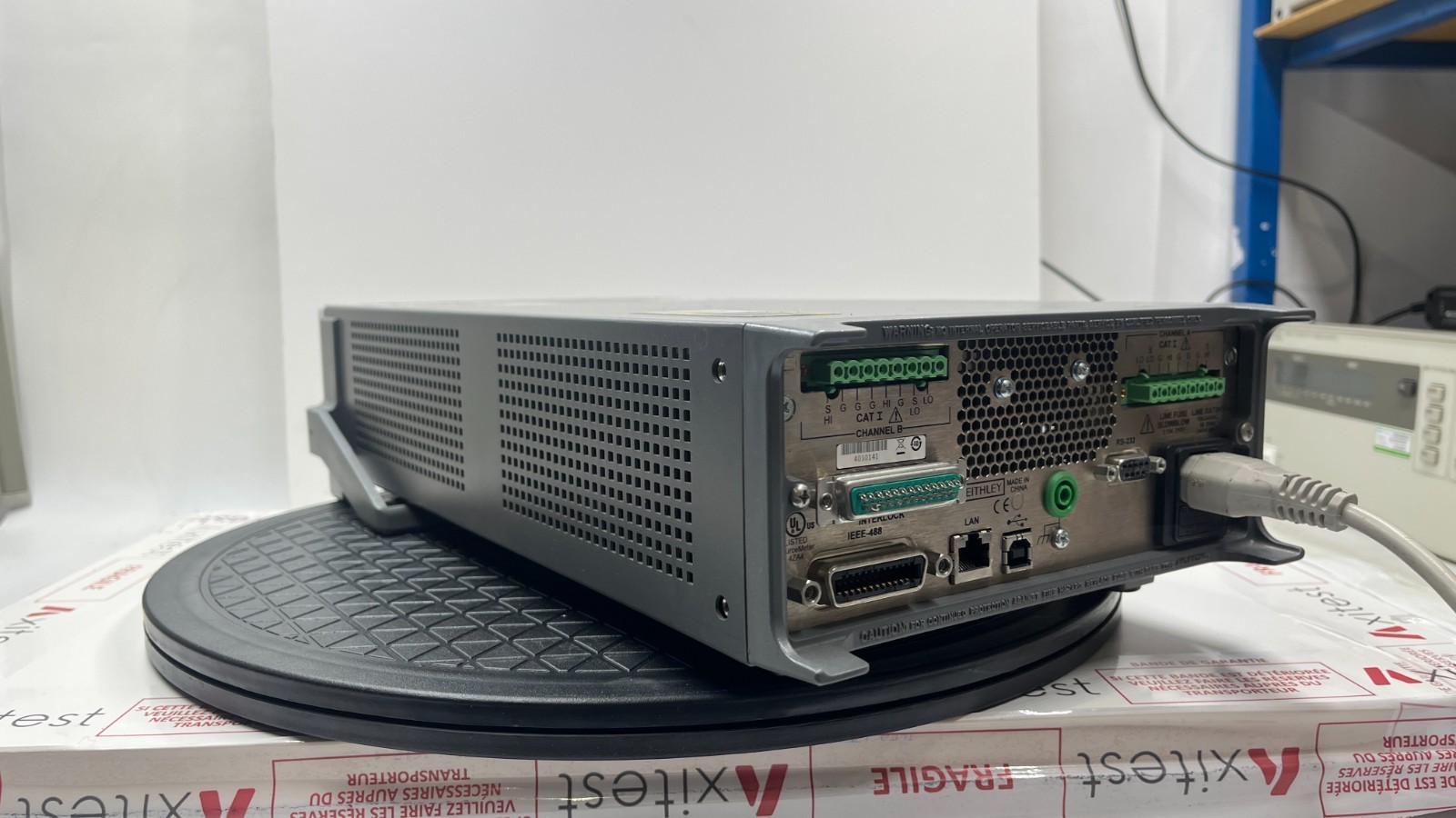 KEITHLEY - 2614B