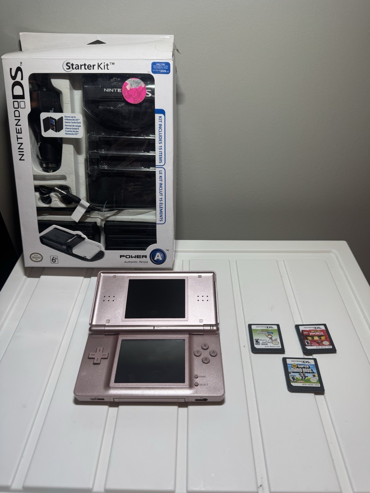 Nintendo DS Lite Console LOT - DS Starter Kit and SUPER MARIO (TESTED) MINT