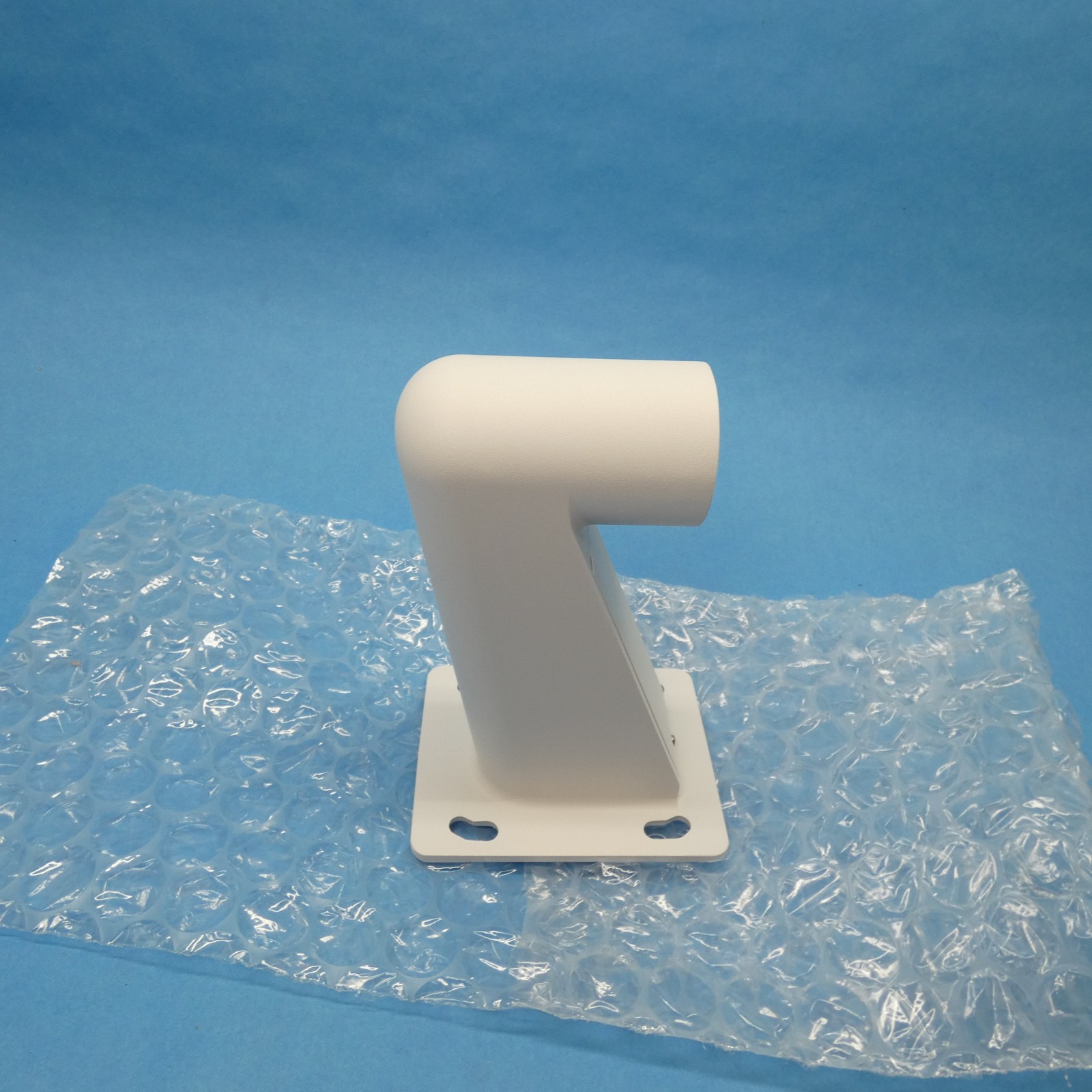 Avigilon ALTA / AVA ACC-MNT-ARM-W Security Camera Mounting Arm White