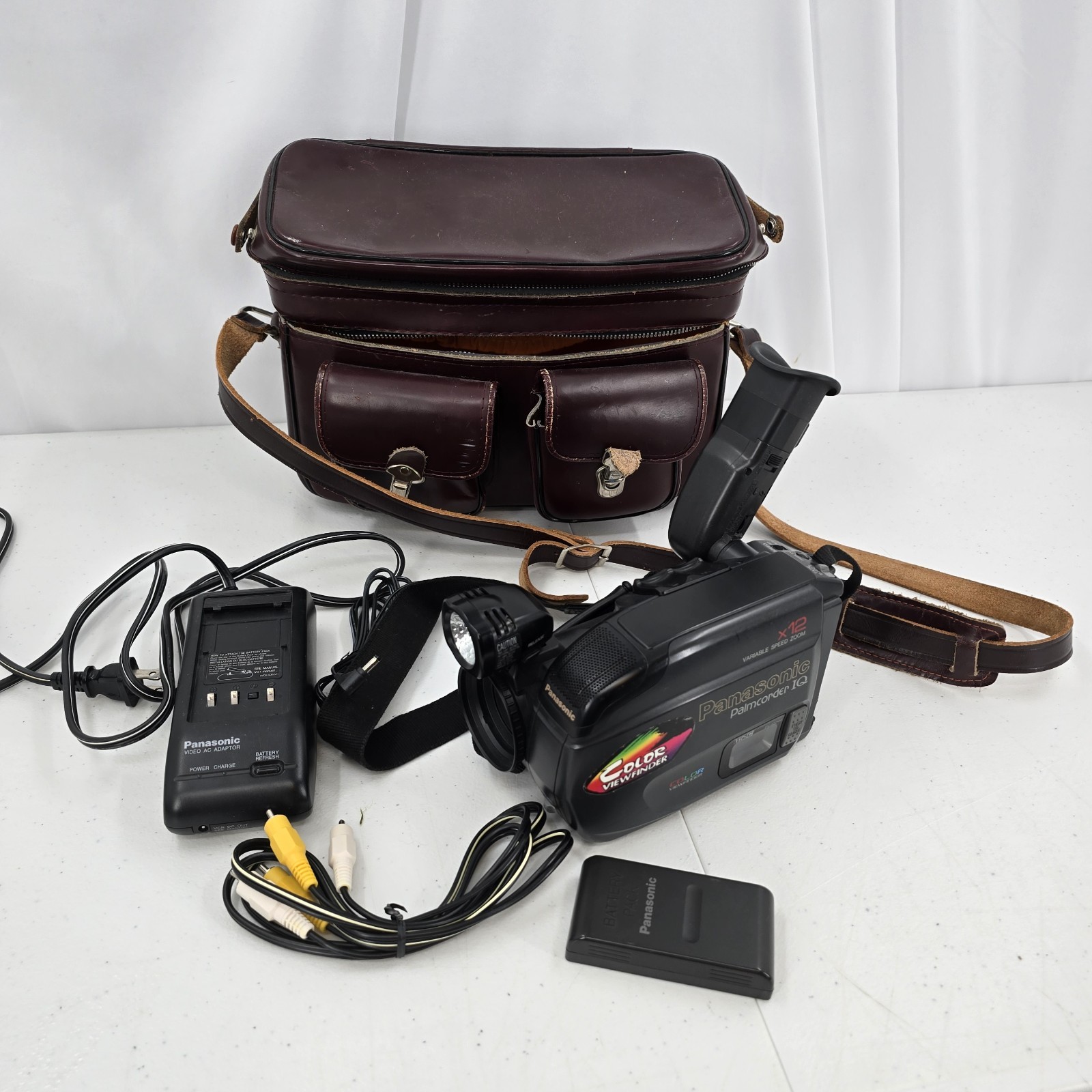 Panasonic PV-IQ244 Palmcorder IQ Vintage Powers On. For Parts Repair Leather Bag
