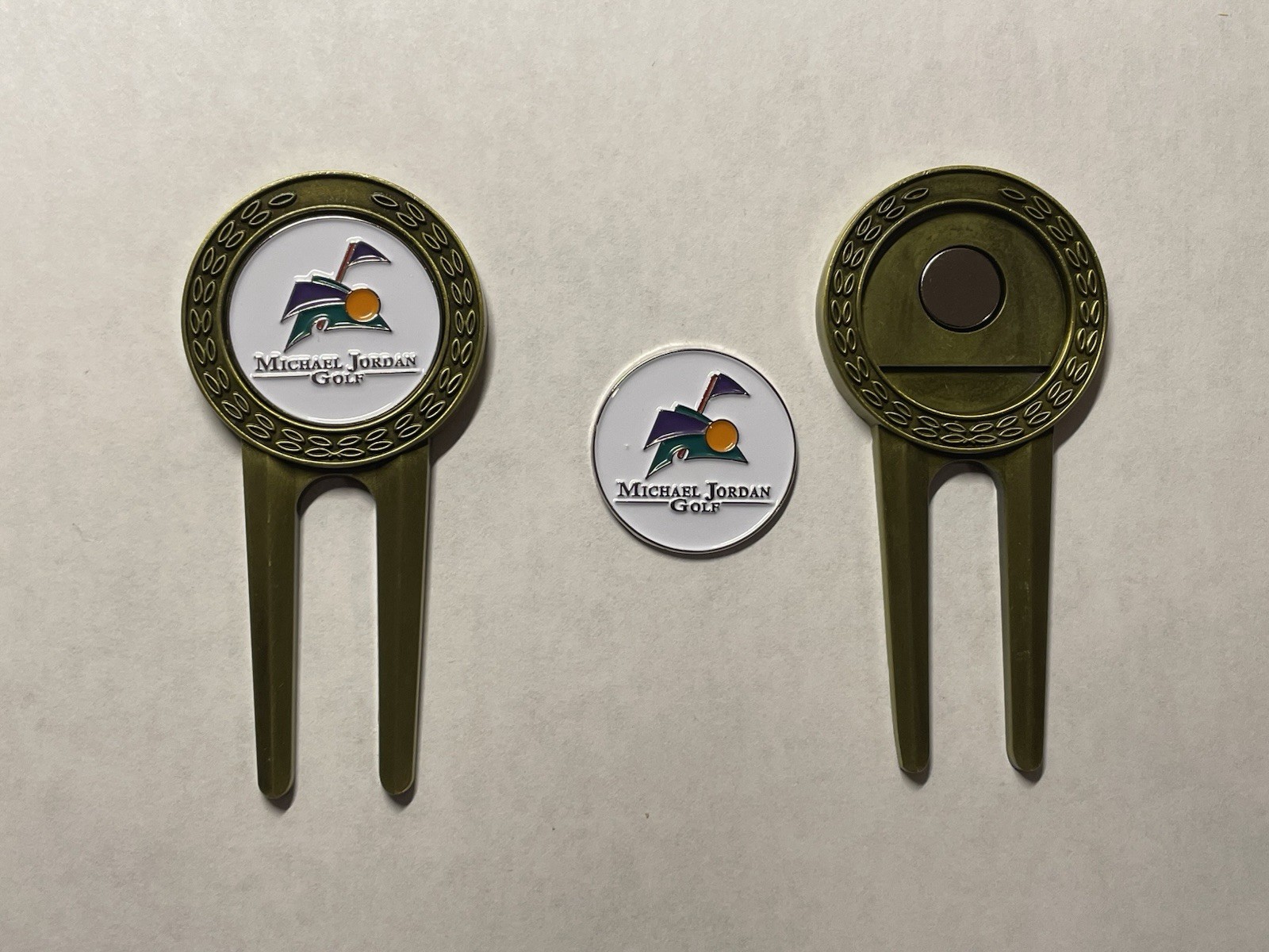 (1) Michael Jordan Golf Divot Tool & 1" Coin Style Golf Marker - A Beauty!