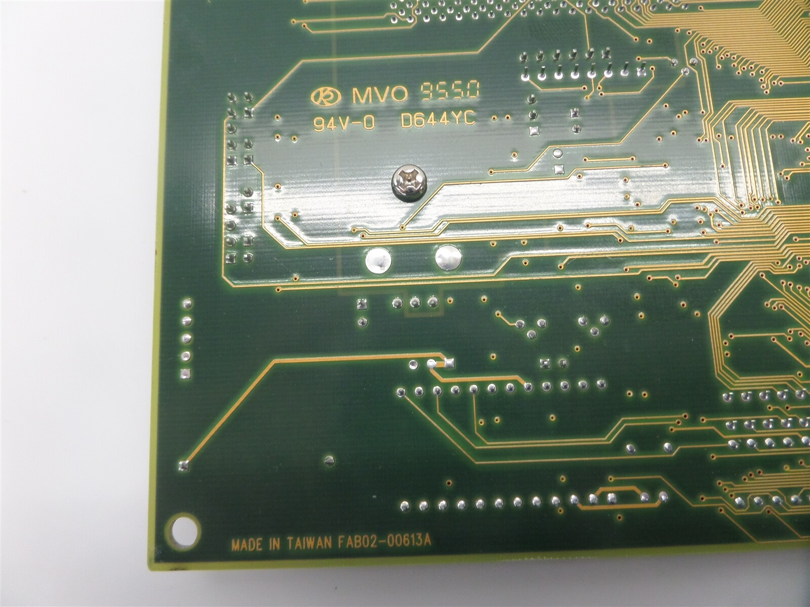 Freetech 586F61 Socket 7 Motherboard 01-00613A - No CPU No RAM