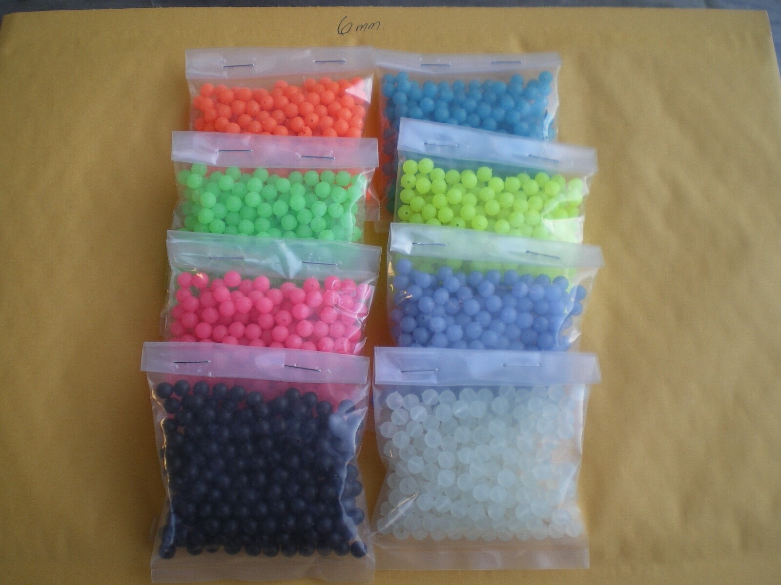 800 PCS. 6MM. SOFT GLOW PLASTIC LURE BEADS .042 HOLE, 8 COLORS 100 EACH