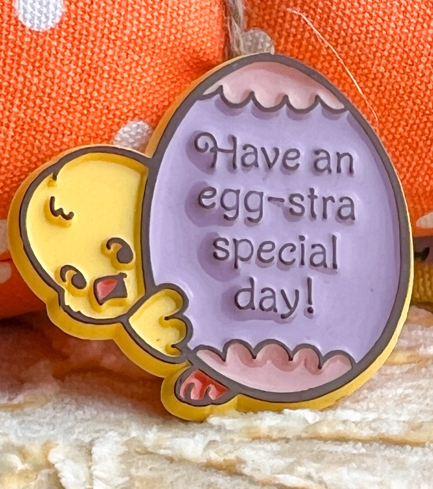 Vintage 1983 HALLMARK Easter Chick Holding an Egg Plastic Lapel Pin Brooch