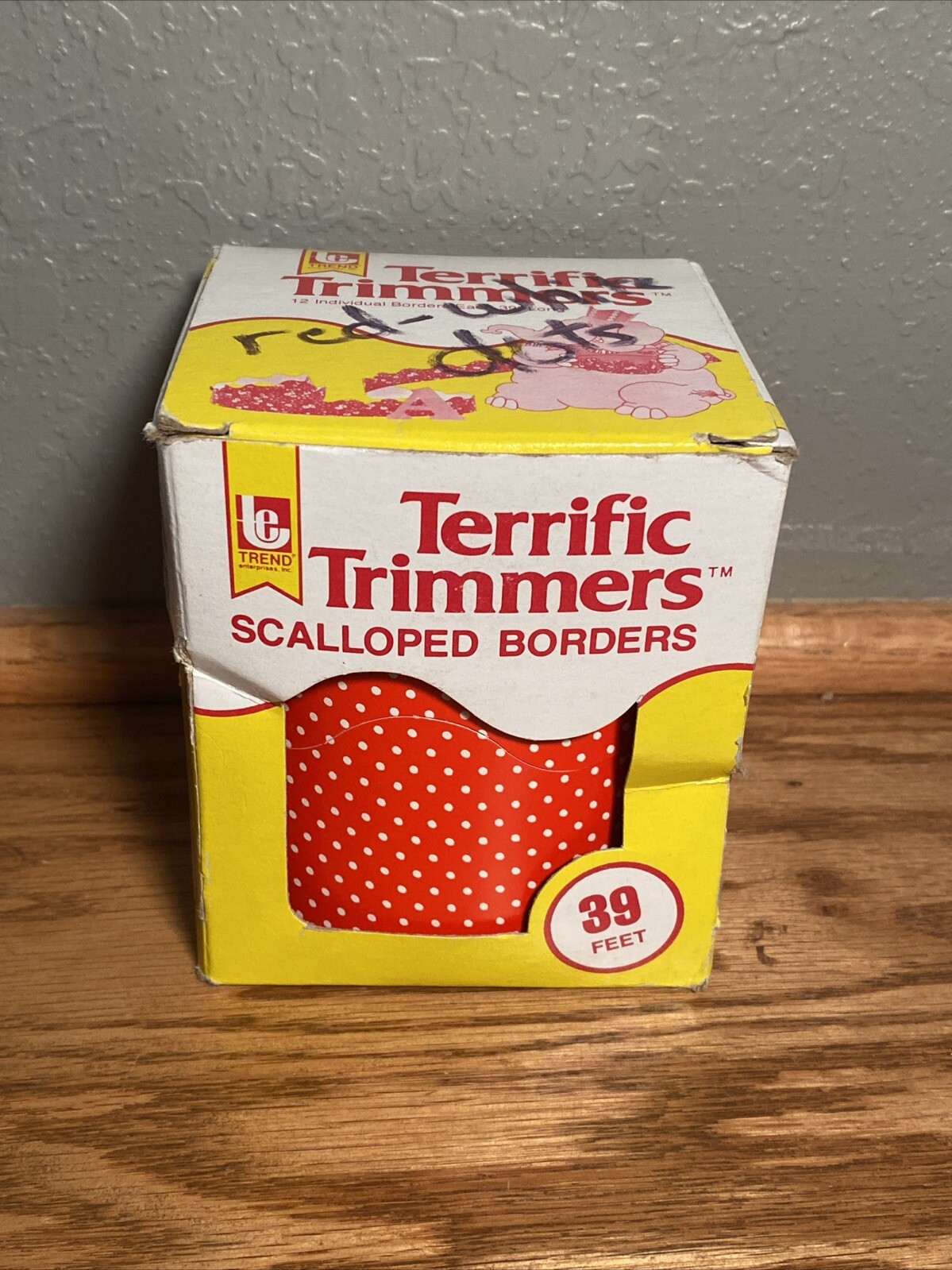 Trend Terrific Trimmers Border (39 Feet) Red With White Dots