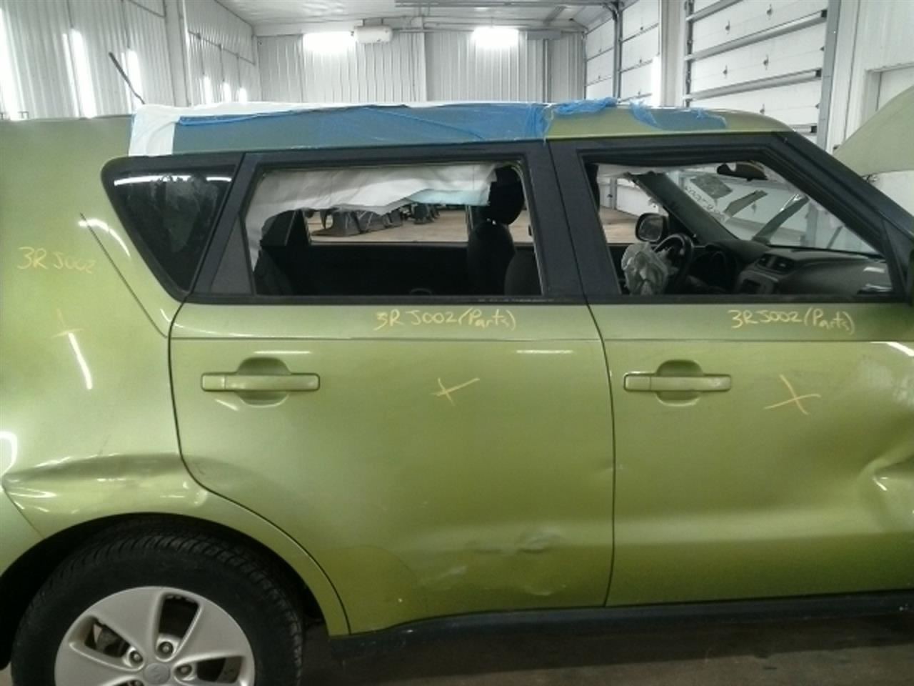 Driver Front Spindle/Knuckle Electric Model EV Fits 14-19 SOUL 104909331