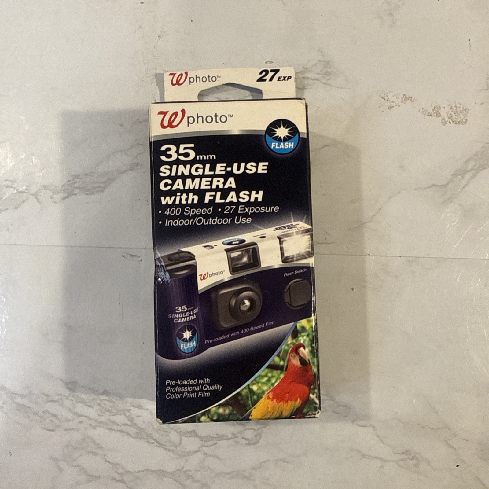 Walgreens Single Use Camera 35mm Flash 27 Exposures Color Exp 2011-10 NOS
