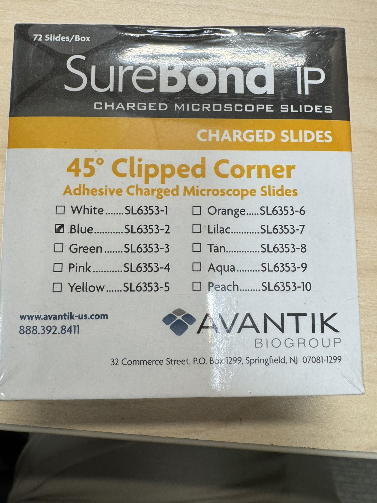 Avantik SL6353-2 SureBond Charged Glass Microscope Slides  Clipped Corners Blue