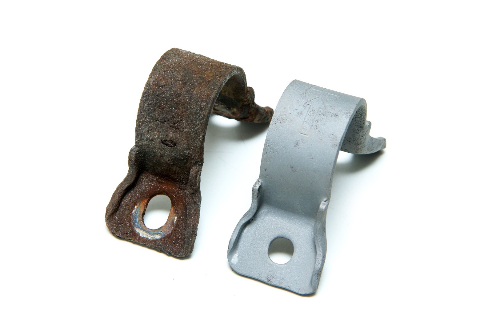 Ceramic Tumbling and Vibratory Media - Small Polyhedron Triangles - 3/8" Size