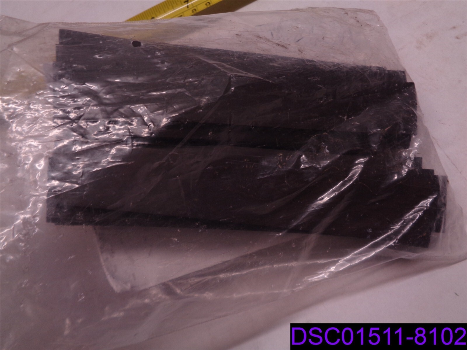 Qty =25: Magnetic Cardholders 1" x 6" P/N MC106