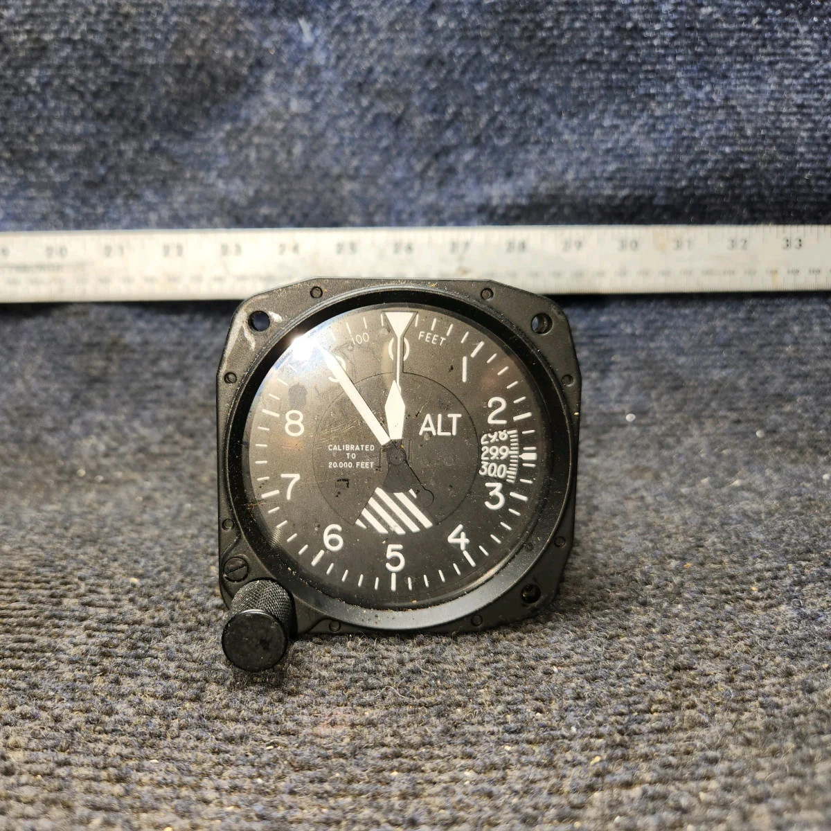 5934PD-3 | United Instruments | Cessna 182G | Altimeter indicator Code: A.83