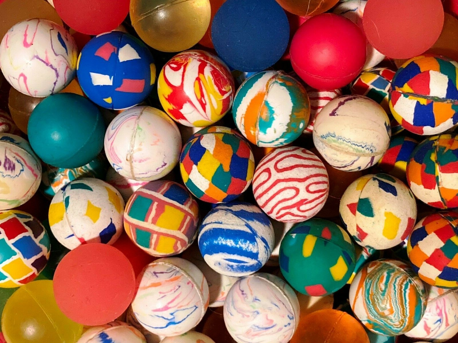 Super High Bouncy Balls, Rubber 1" Lot of 15 Various Colors Vending Machine Toys