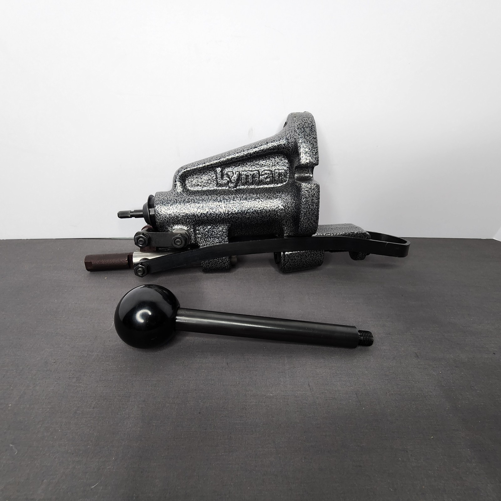 Lyman 4500 Lube Sizer Bullet Sizer and Lubricator with Heater