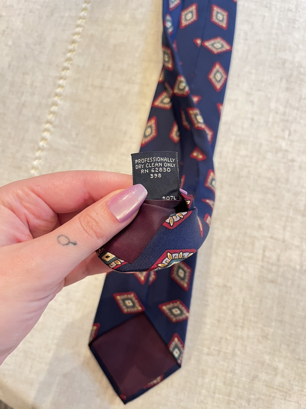 Men’s Lands’ End 100% Silk Tie Navy Geometric Pattern Hand Sewn USA