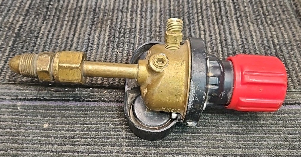 Victor ESS3-15-300 Edge Series Acetylene Regulator