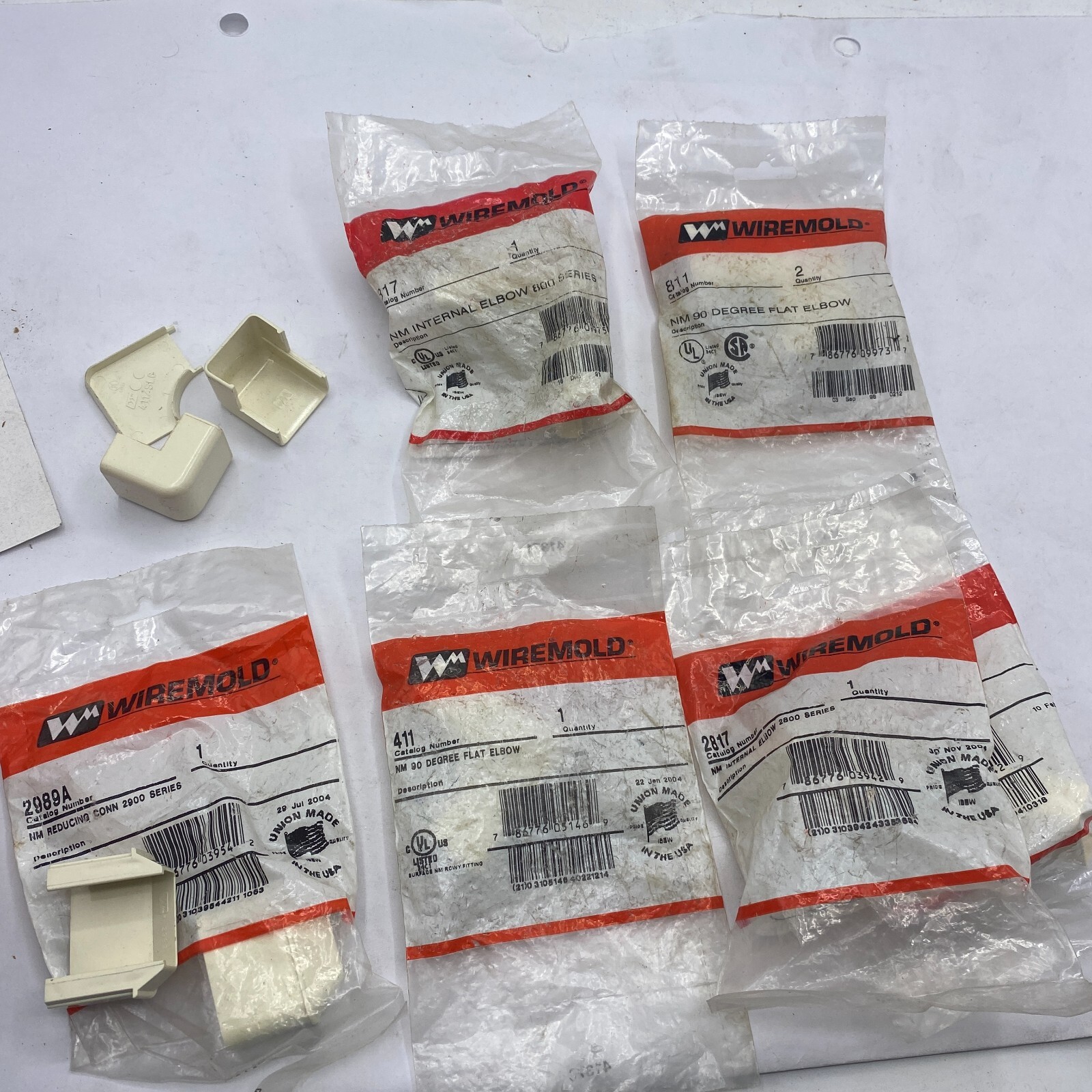 LOT OF 9 ASSORTED Legrand Wiremold 2817 NM International Elbow 2800 Series ⭐