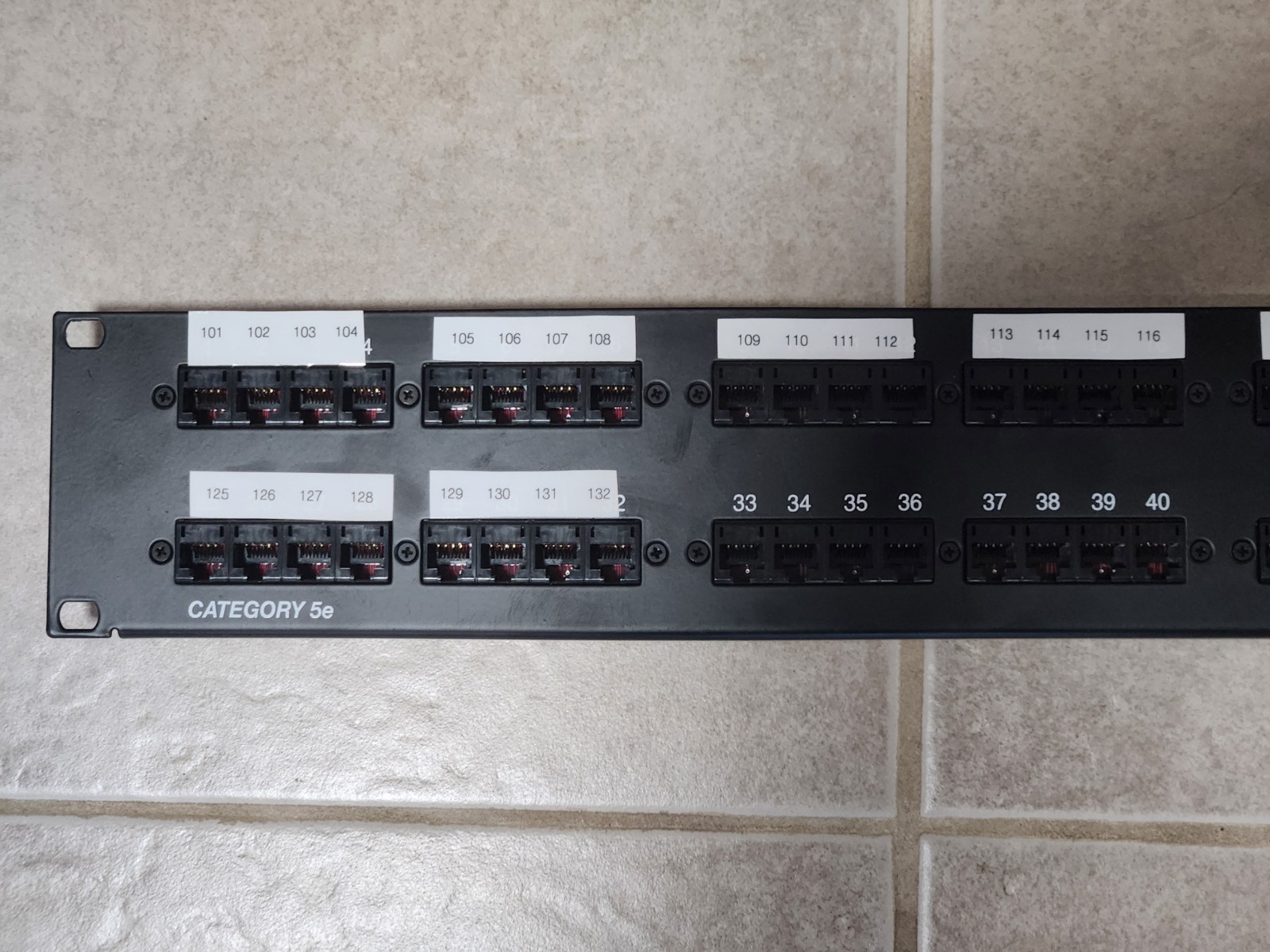 NETSELECT 48 PORT RACK MOUNT PATCH PANEL NETWORKING CAT5 CAT5E CAT6 BLACK