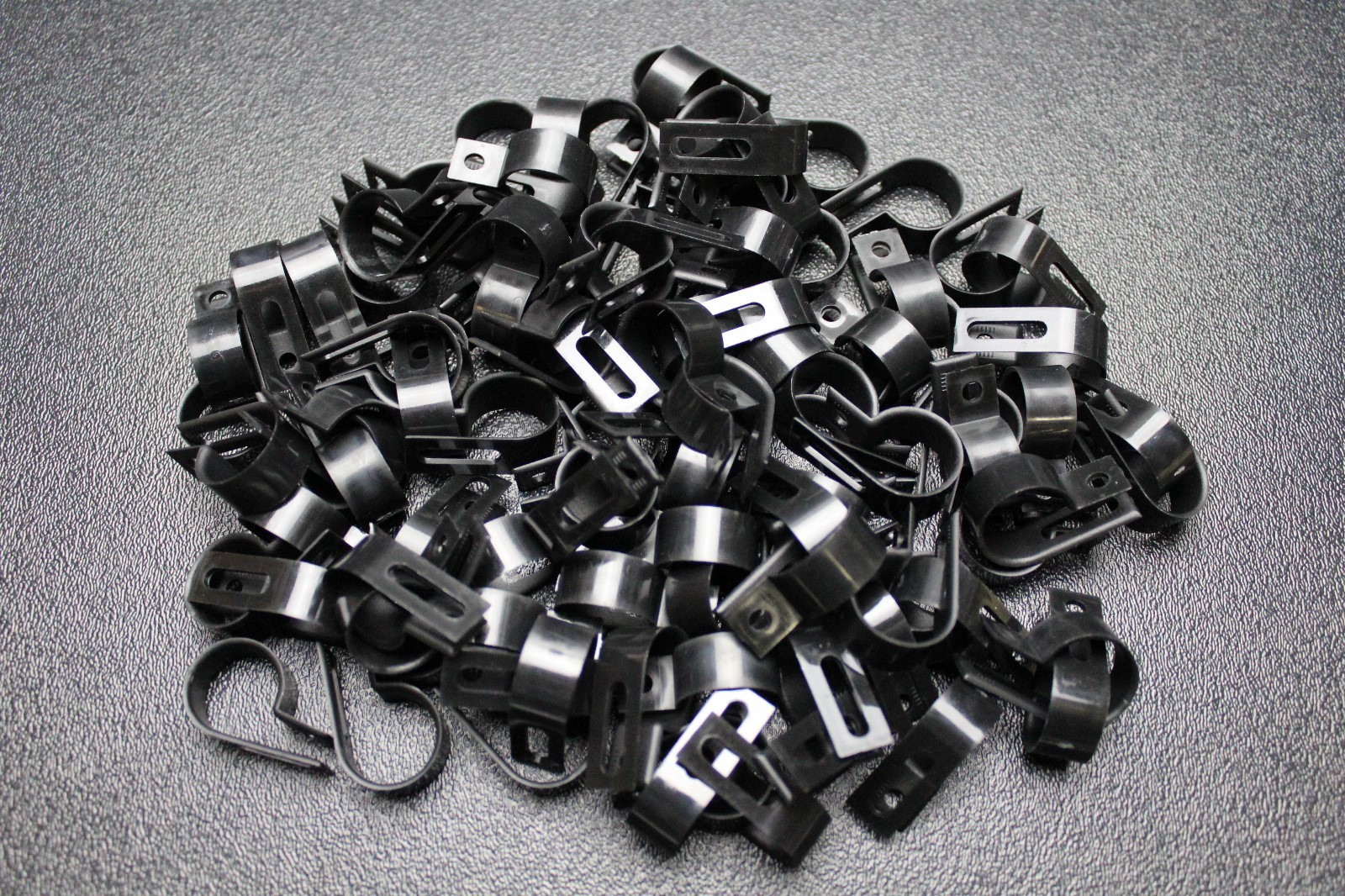 50 PACK 3/4 CABLE CLAMPS NYLON BLACK UV RESISTANT HOSE WIRE ELECTRICAL BCC34