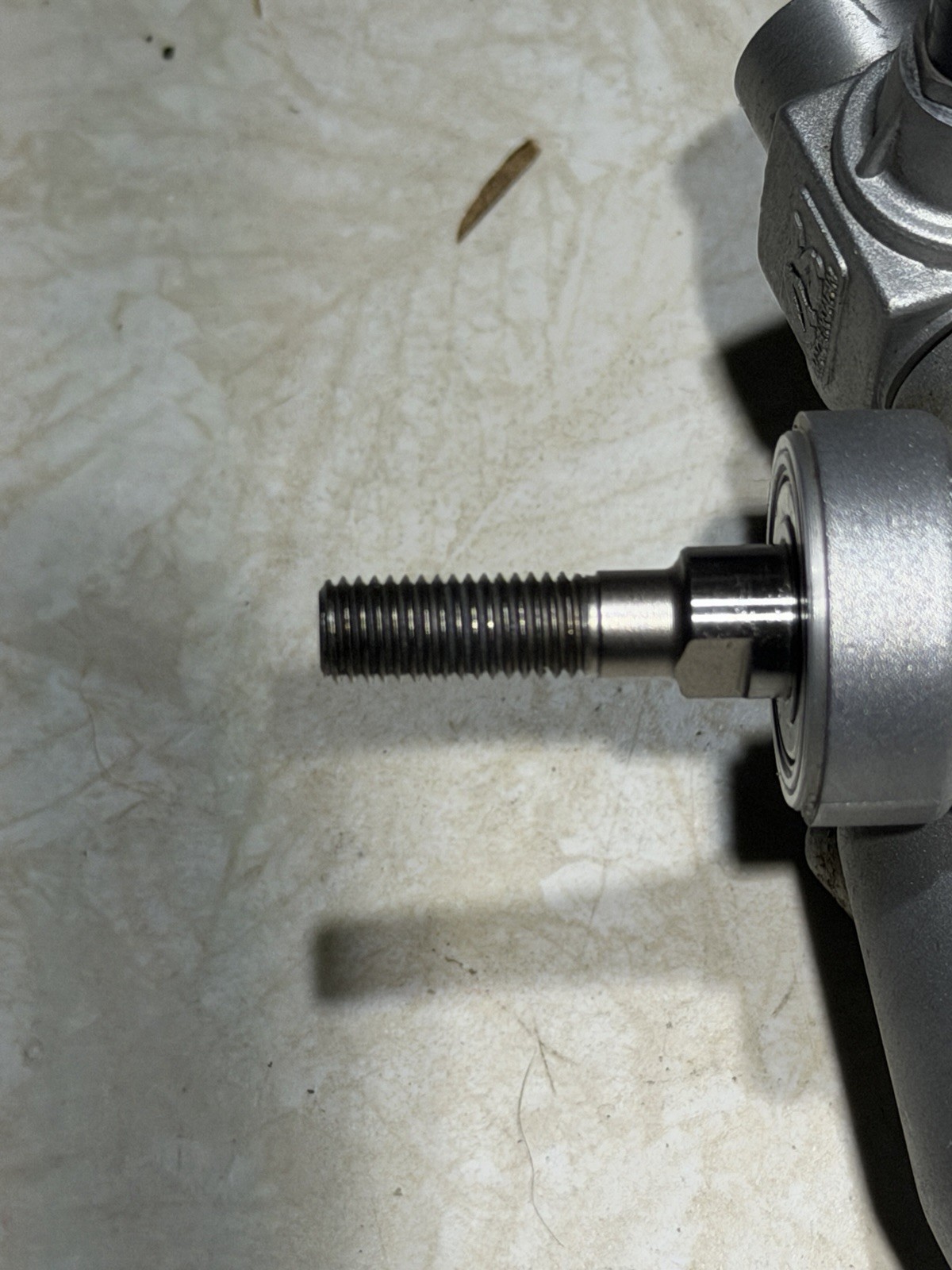 O.S. MAX 32 SX-H Pull Start engine With Muffler.