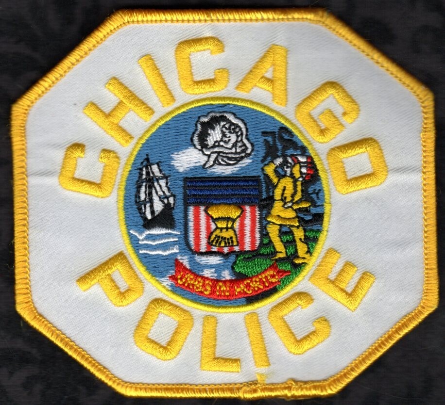 Chicago Illinois Police Shoulder Patch = Gold Boarder/Gold Lettering/White Back