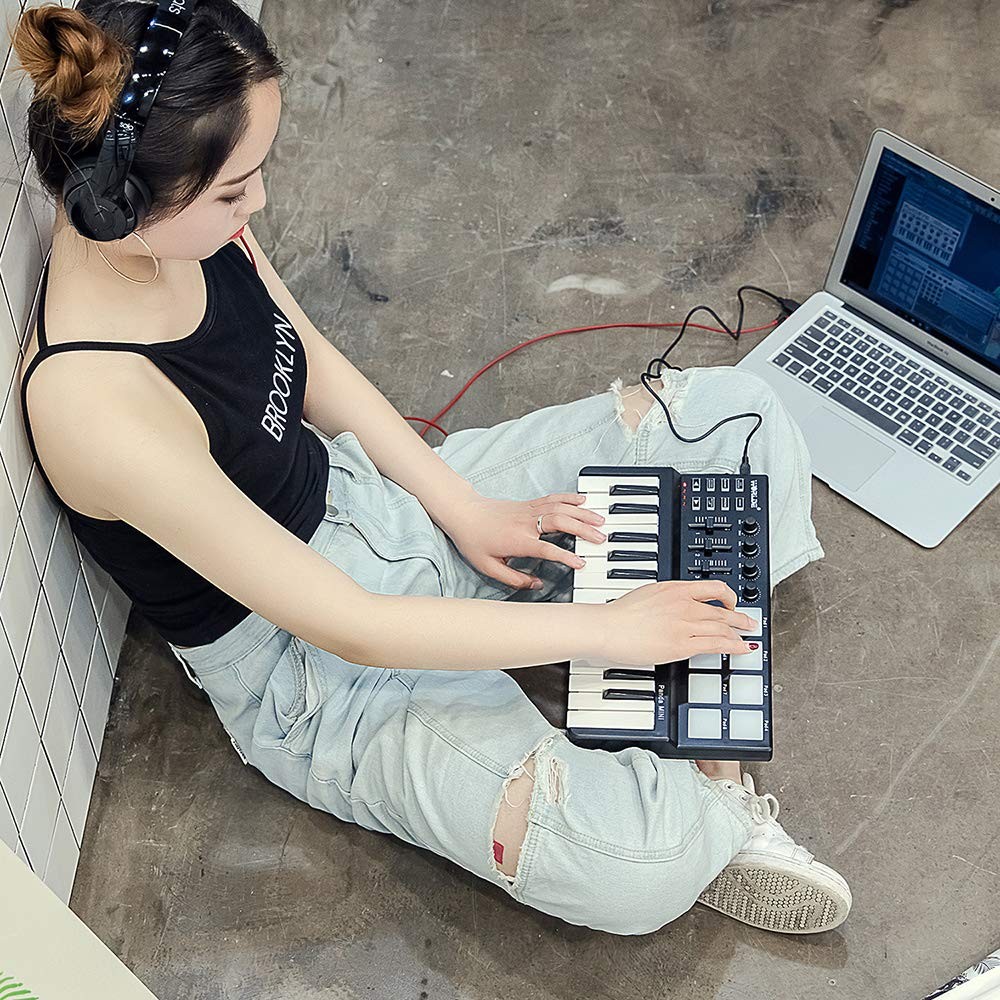 Mini 25-Key Midi Keyboard Controller With 8 Velocity-Sensitive Drum Pads, Portab