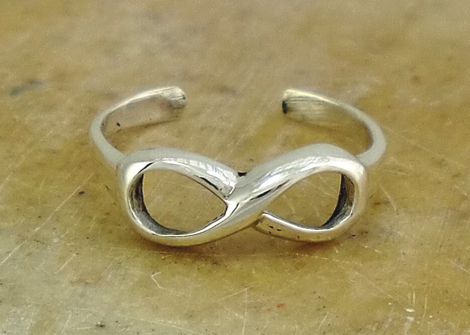 .925 STERLING SILVER INFINITY ADJUSTABLE TOE RING  style# tr100