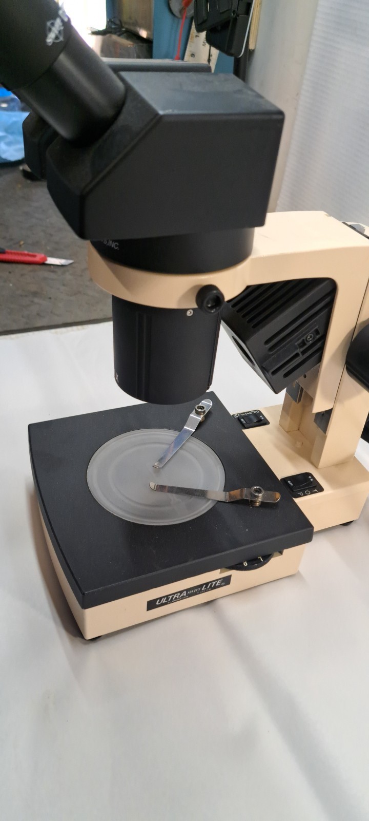 ULTRA LITE SWIFT ILLUMINATION SYSTEM STEREO MICROSCOPE MODEL SM90 (#2)