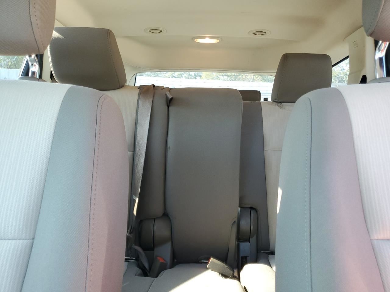 JOURNEY 2010 Glove Box 4909569