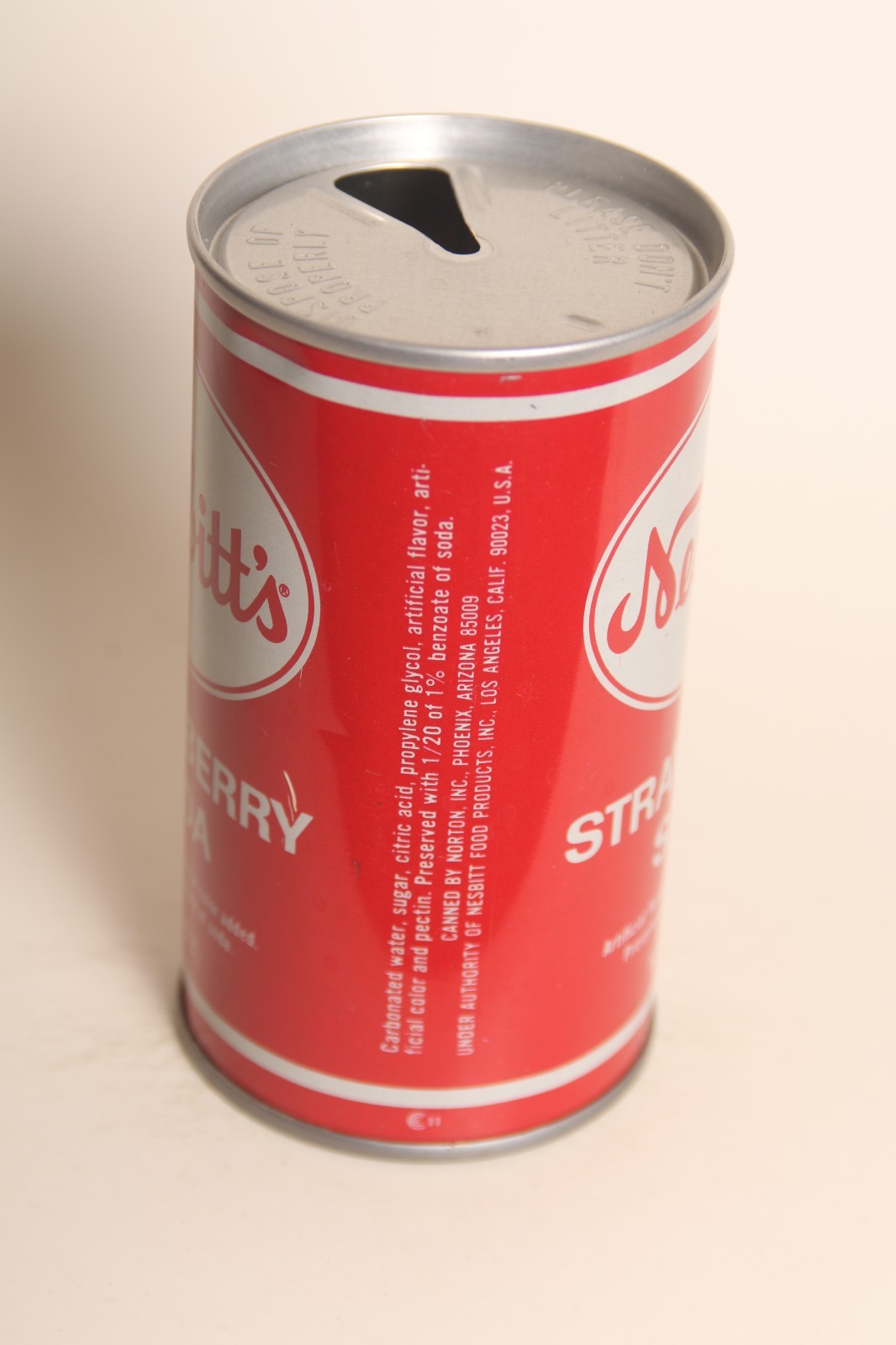 Nesbitt's Strawberry soda can - 12oz