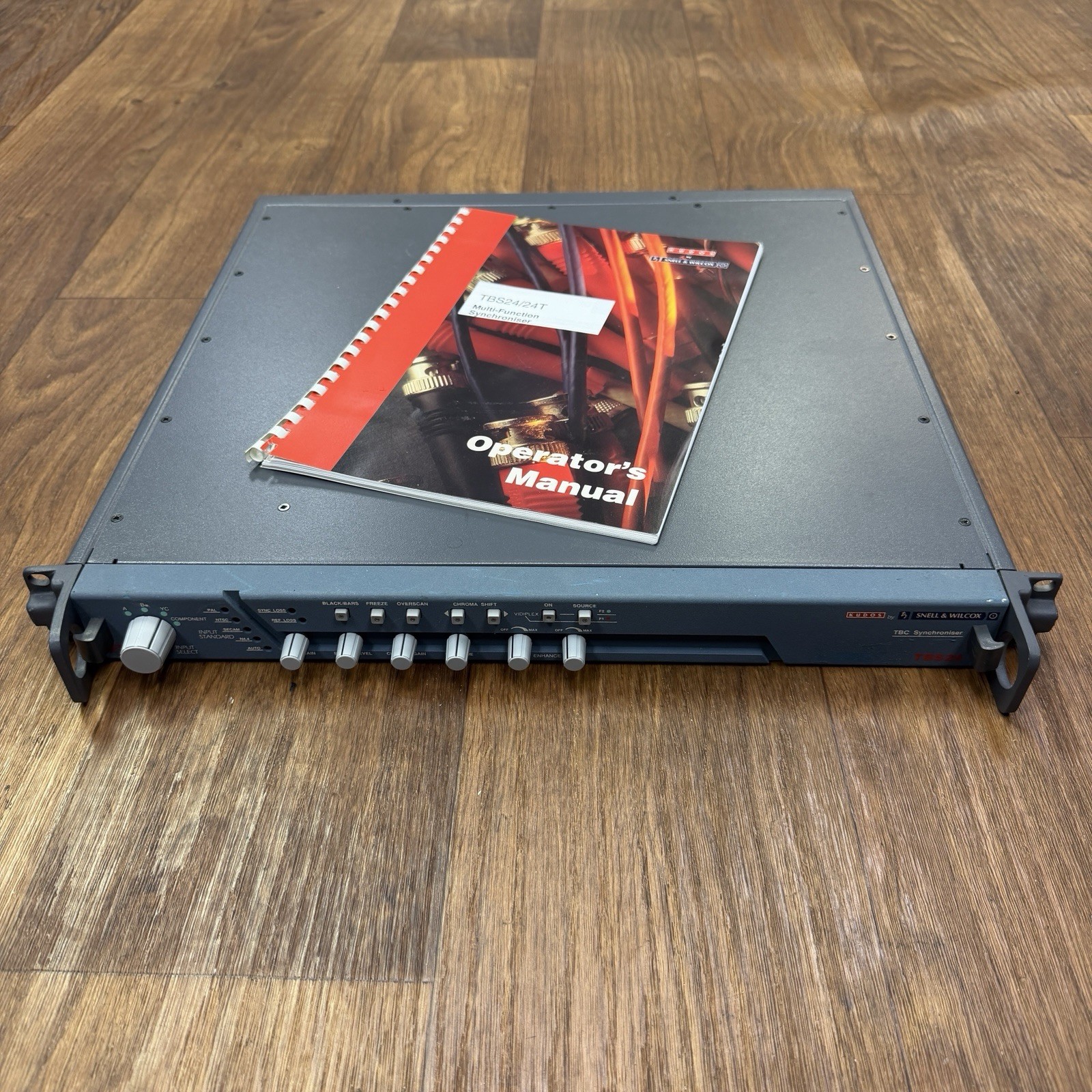 SNELL & WILCOX KUDOS TBS24 4:2:2 TBC Multifunction Synchroniser with Manual