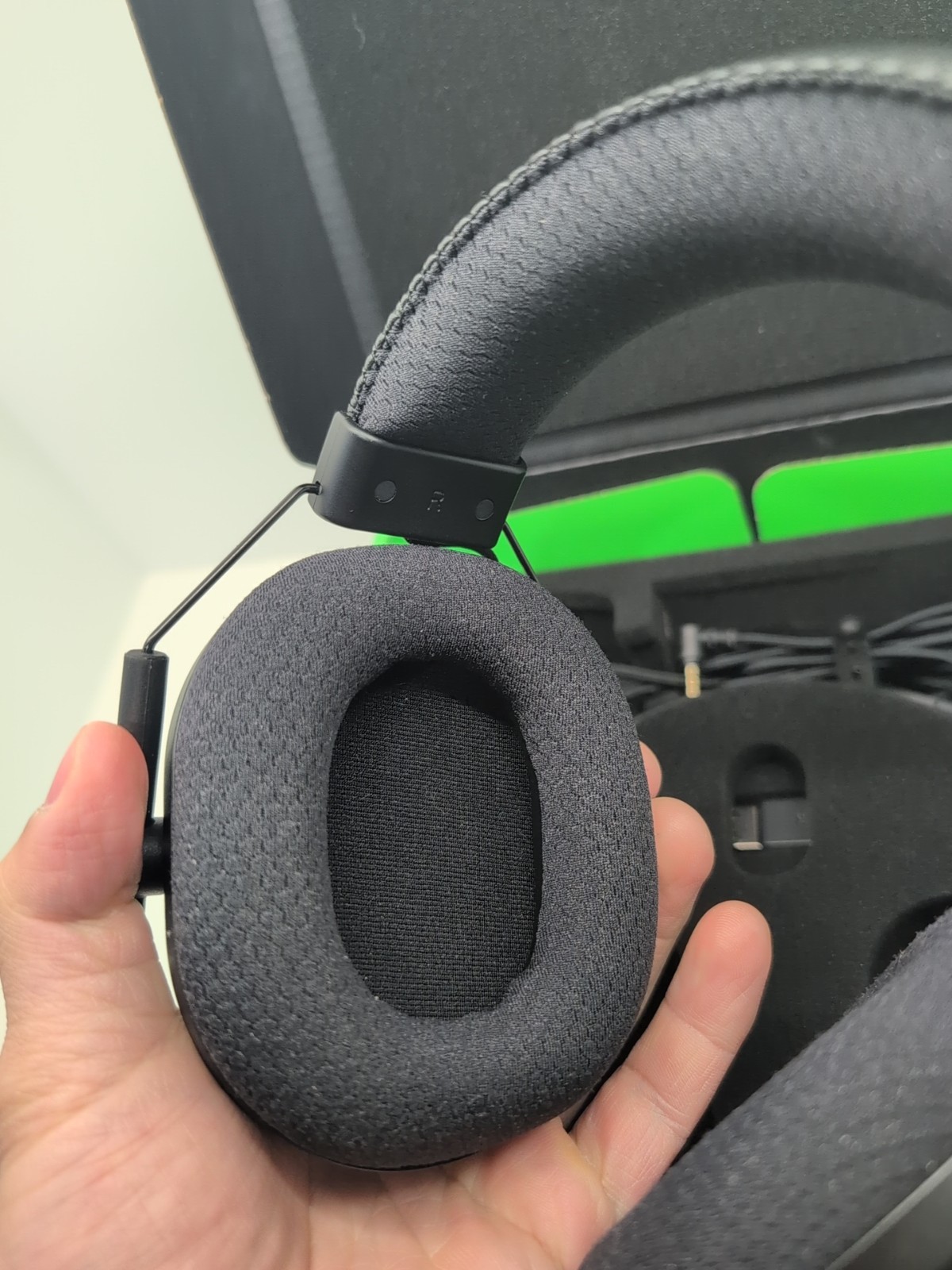 Razer BlackShark V2 Pro Wireless Gaming Headset (Pre 2023 Version) with box #15