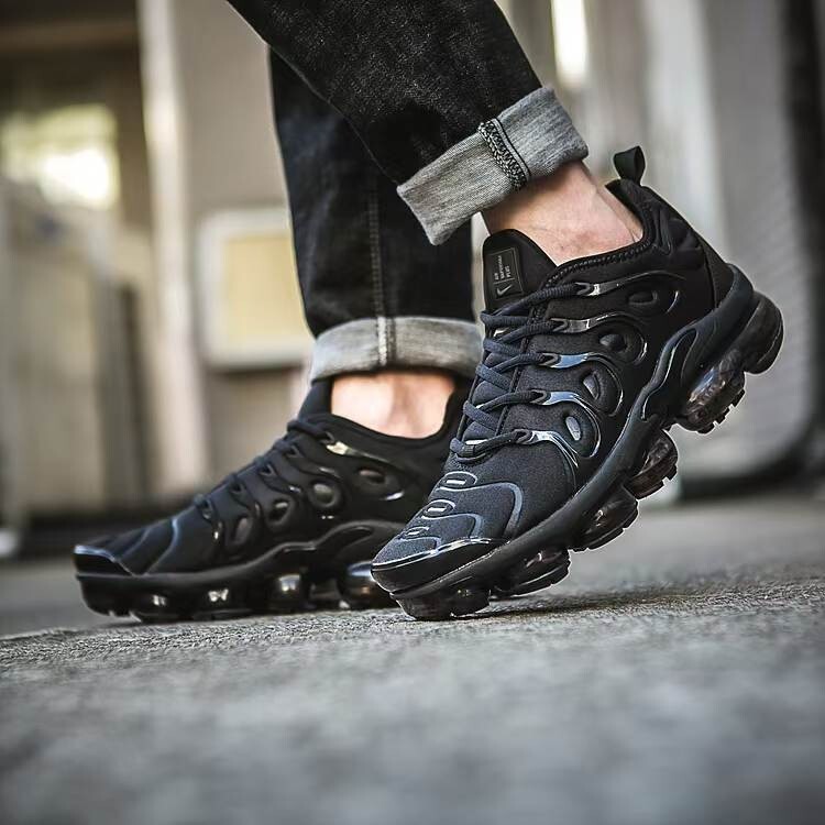 DS New Nike Air Vapormax TN Plus Triple Black comfortable men's shoes