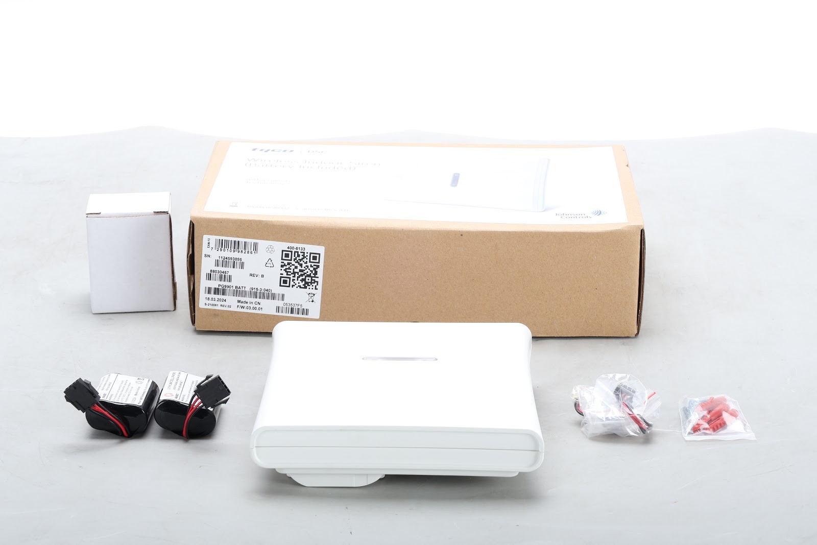 DSC PG9901 BATT PowerG Wireless Indoor Siren With 2x K-305177 Battery