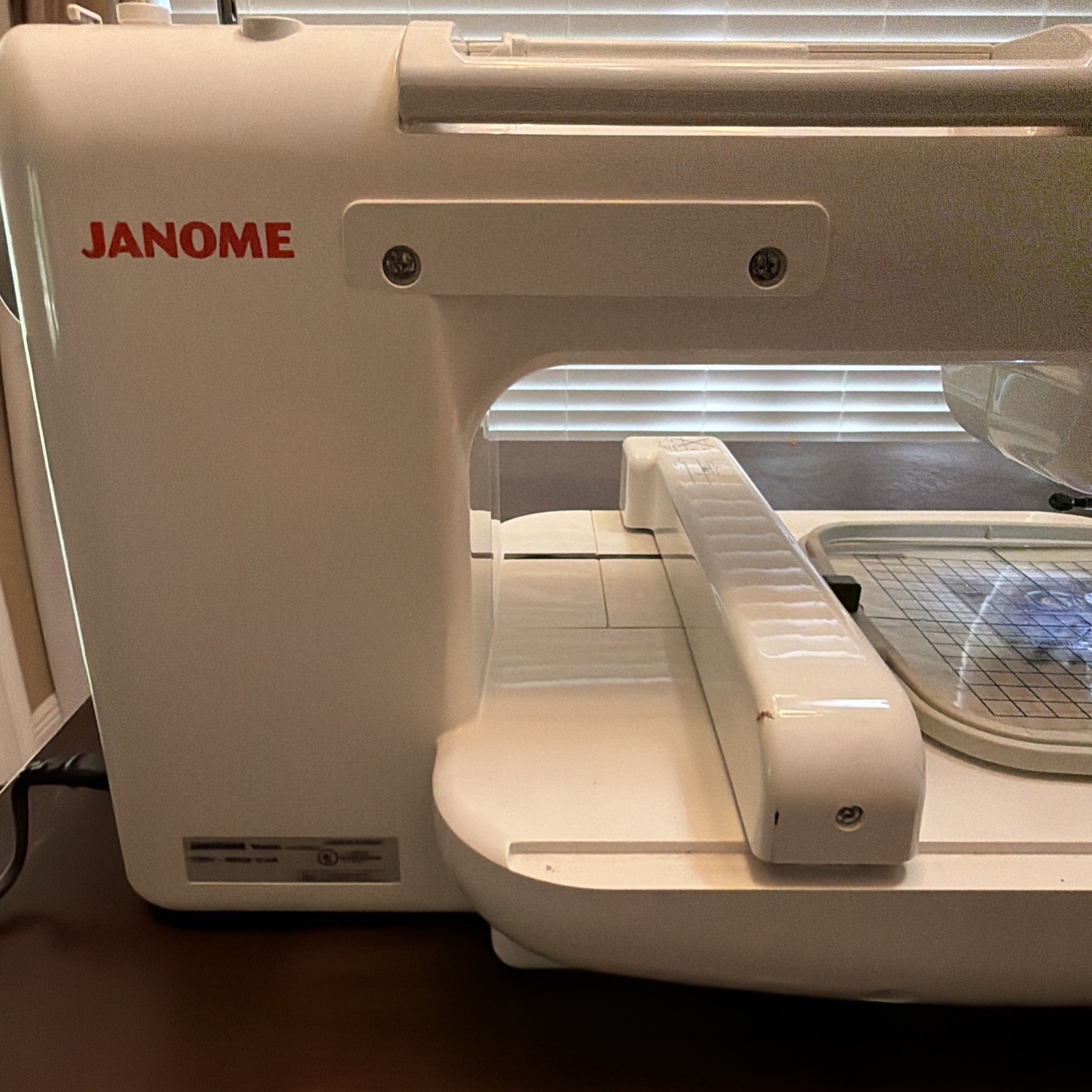 Janome Memory Craft 200E Embroidery Sewing Machine Computerized Tested Works