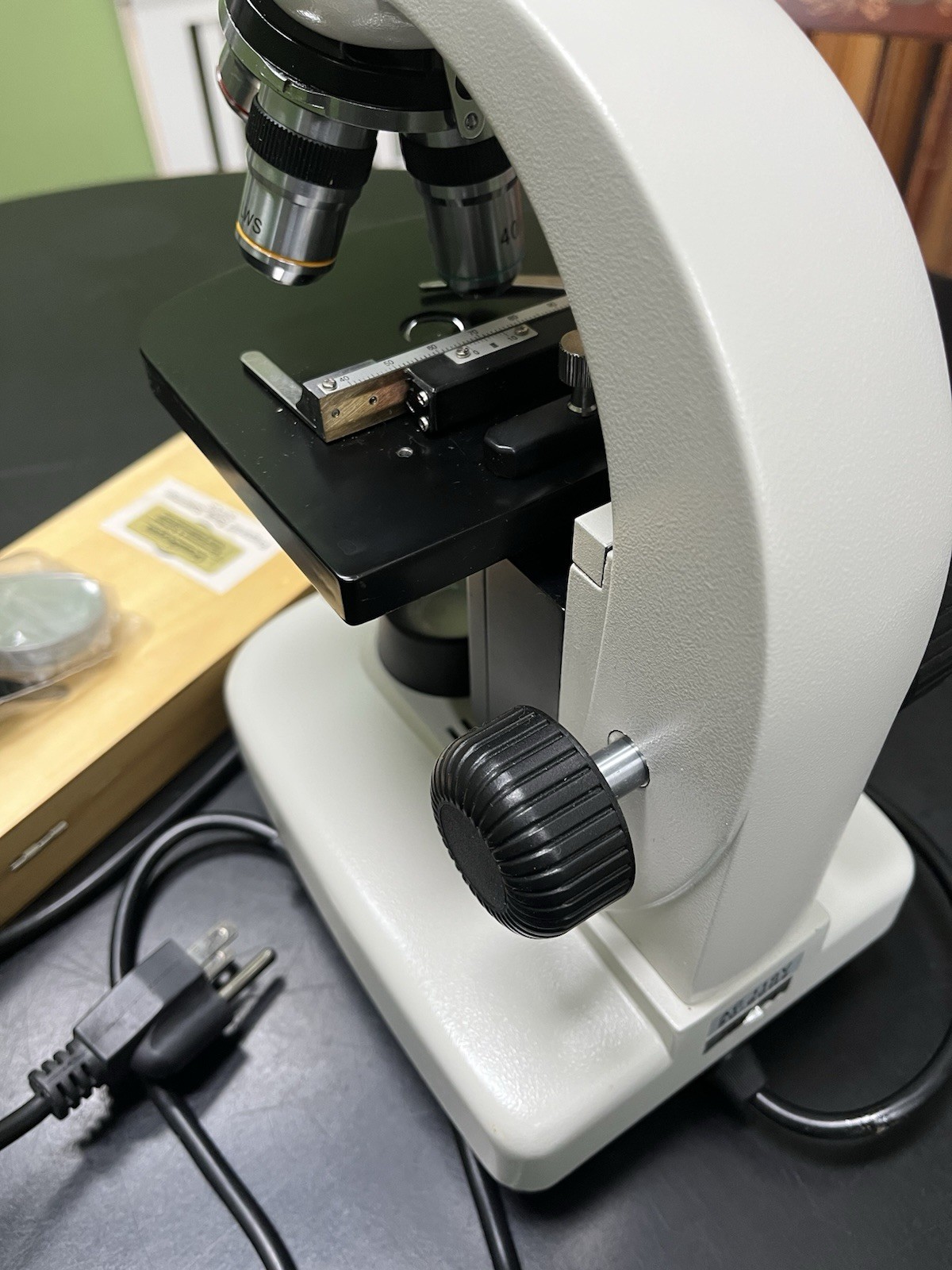 LW Scientific Explorer II Student Microscope with Specimen Slides