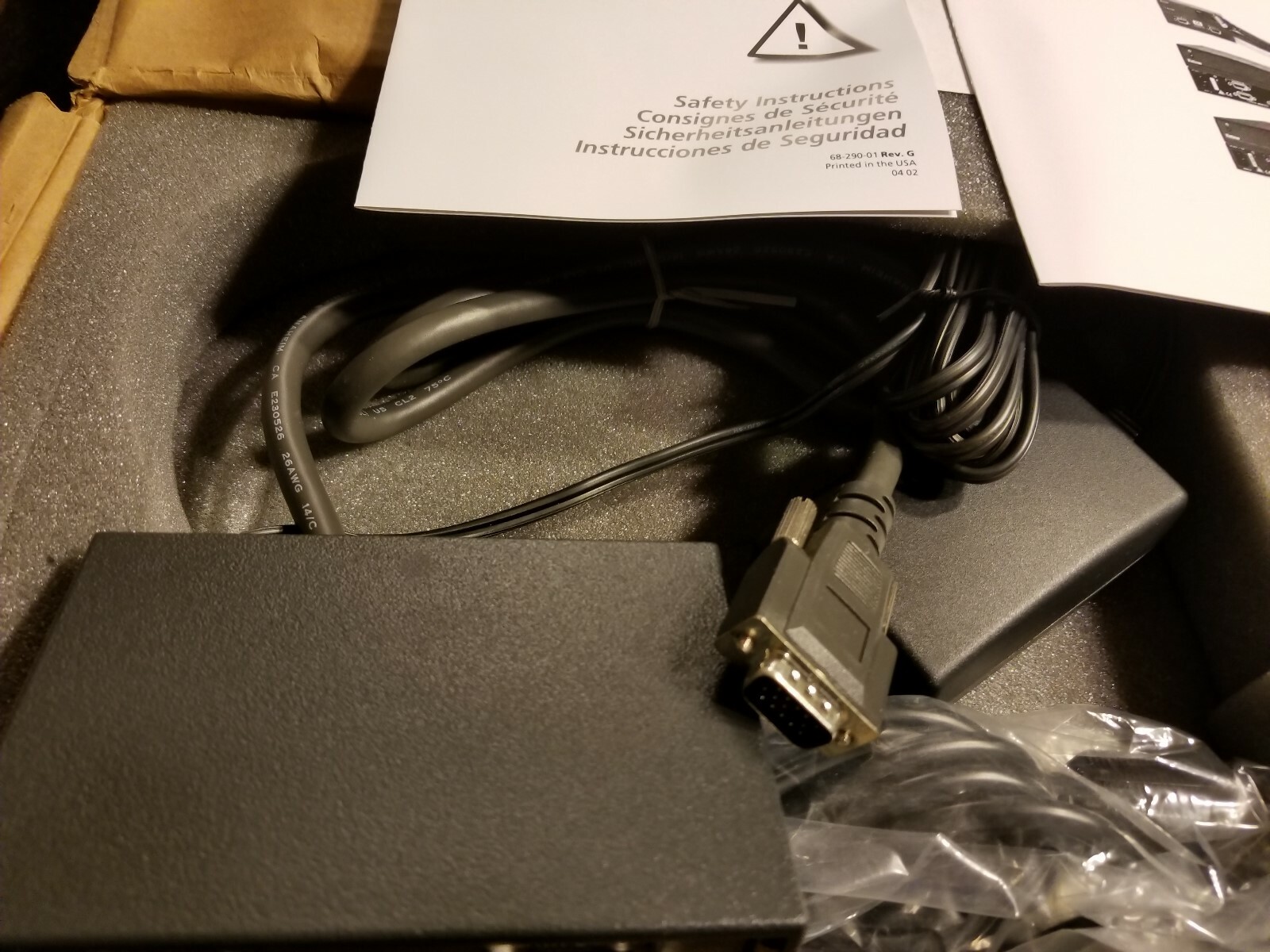 Extron Electronics P/2 DA2 Plus ( NEW )