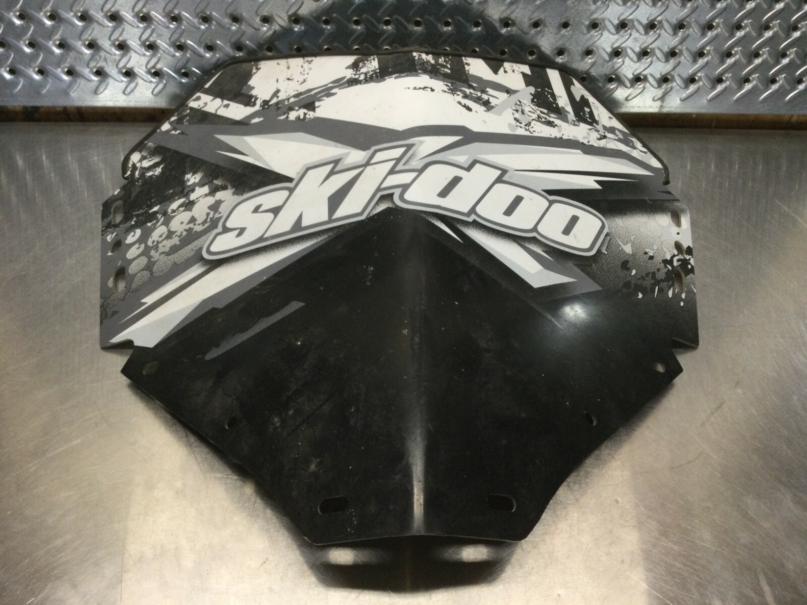 SKI-DOO WINDSHIELD 517304729 S017