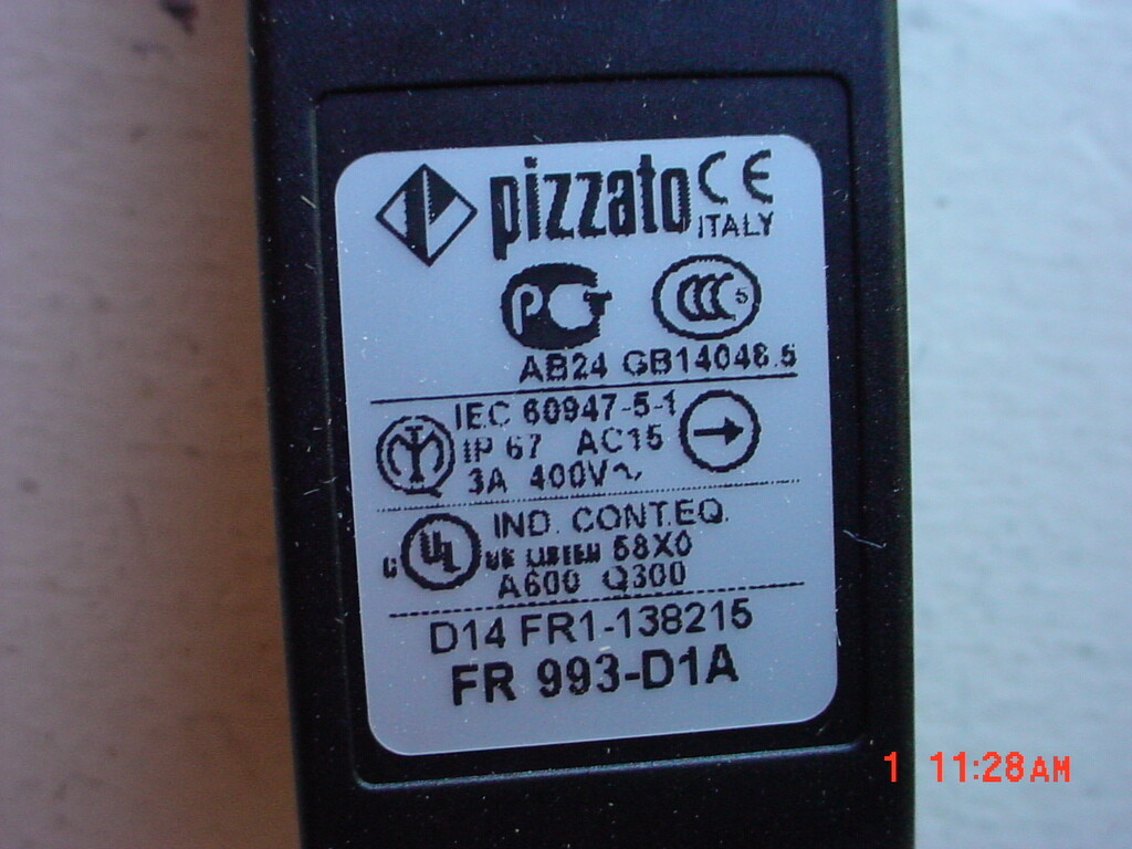 Pizzato FR 993 Safety Switch