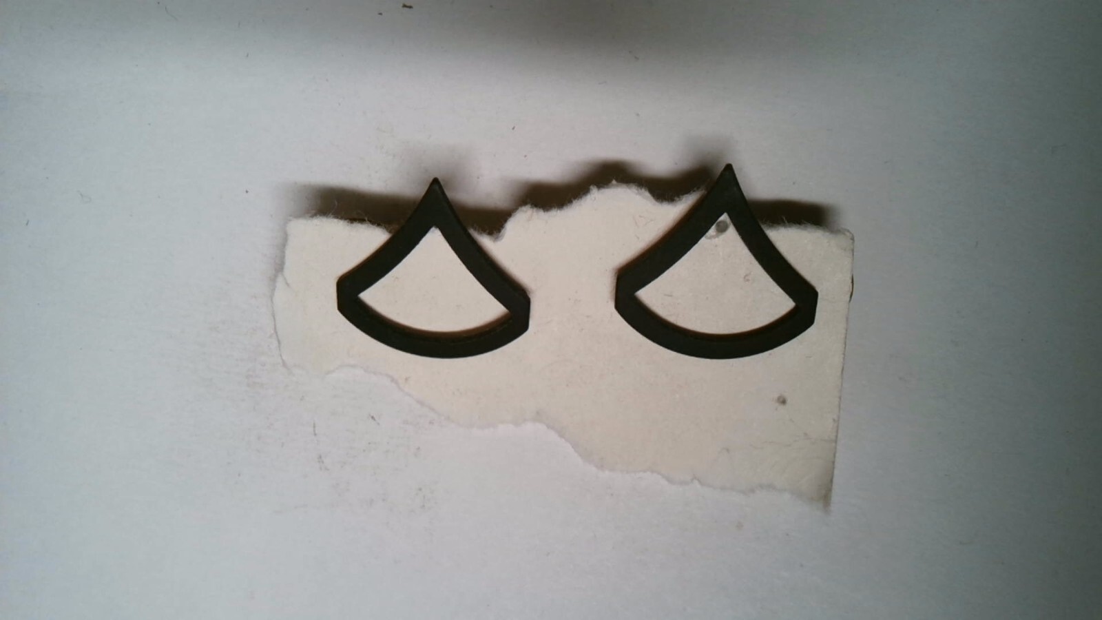 MILITARY INSIGNIA PIN ON RANK SET OF 2 US ARMY E-3 PRIVATE FIRST CLASS SUBDUED