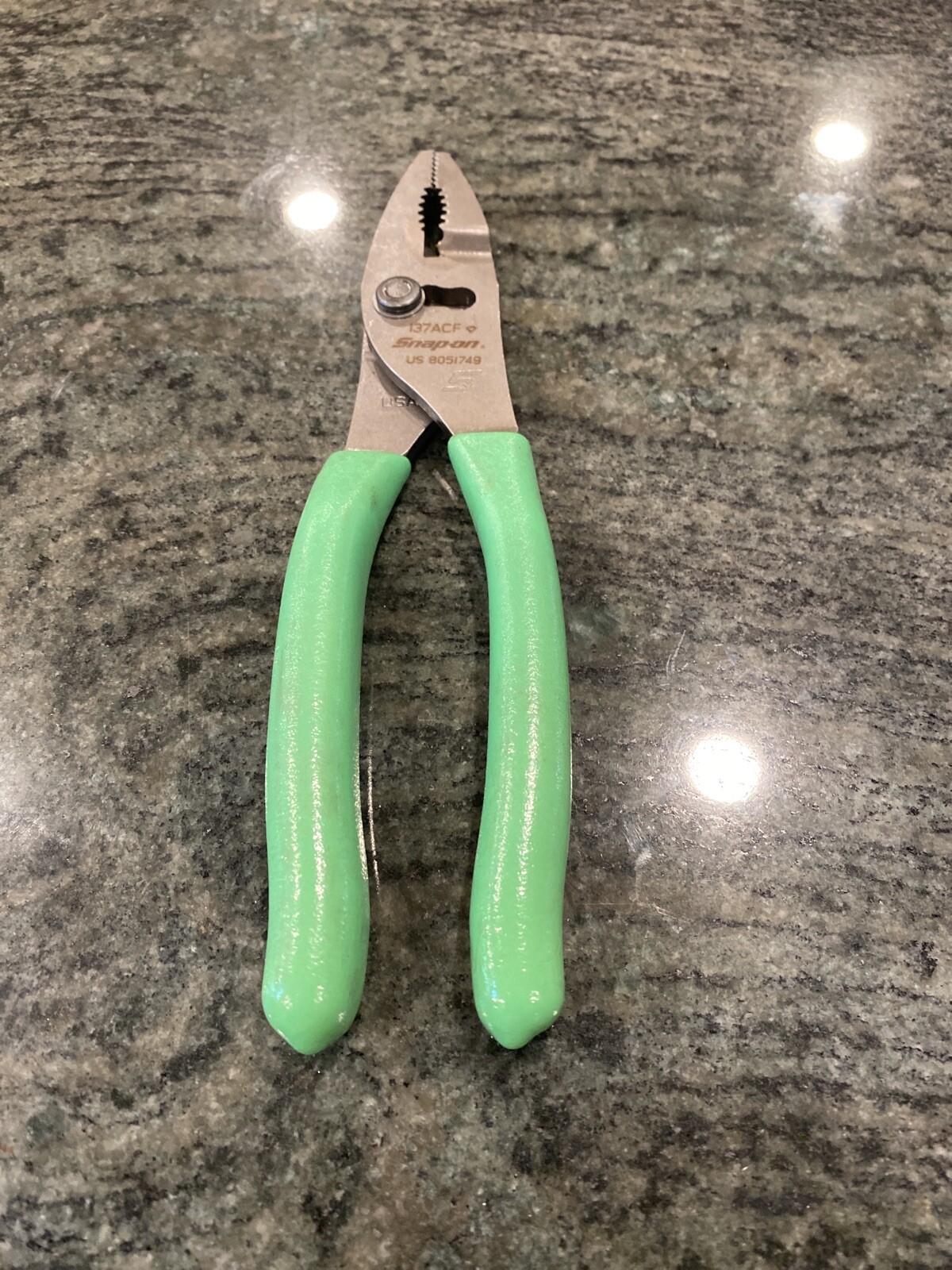 Snap On 137acfg  8" heavy duty talon grip combination slip joint pliers new