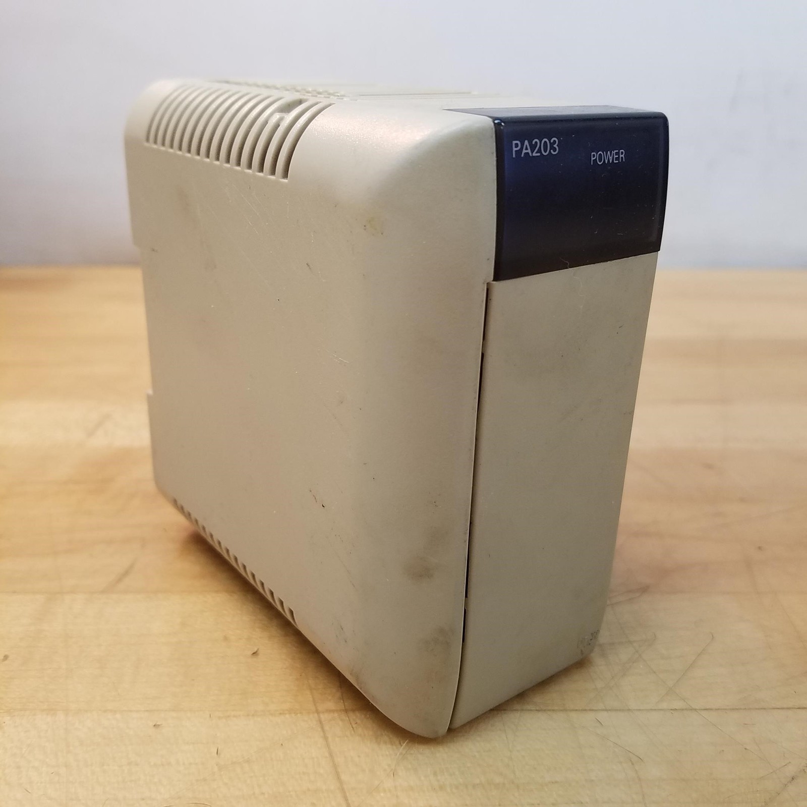 Omron CQM1-PA203 Power Supply Unit. 100-240VAC 50/60HZ - USED