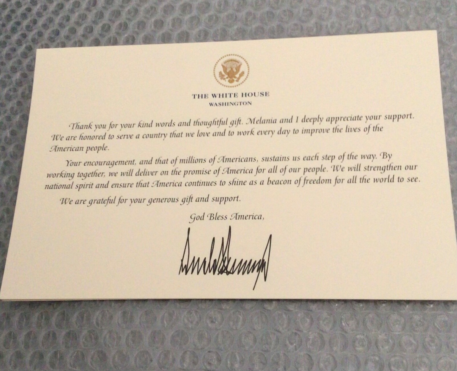 TRUMP WHITE HOUSE THANK YOU GIFT CARD SIGNED DONALD REPUBLICAN GOP OFFICIAL EXC
