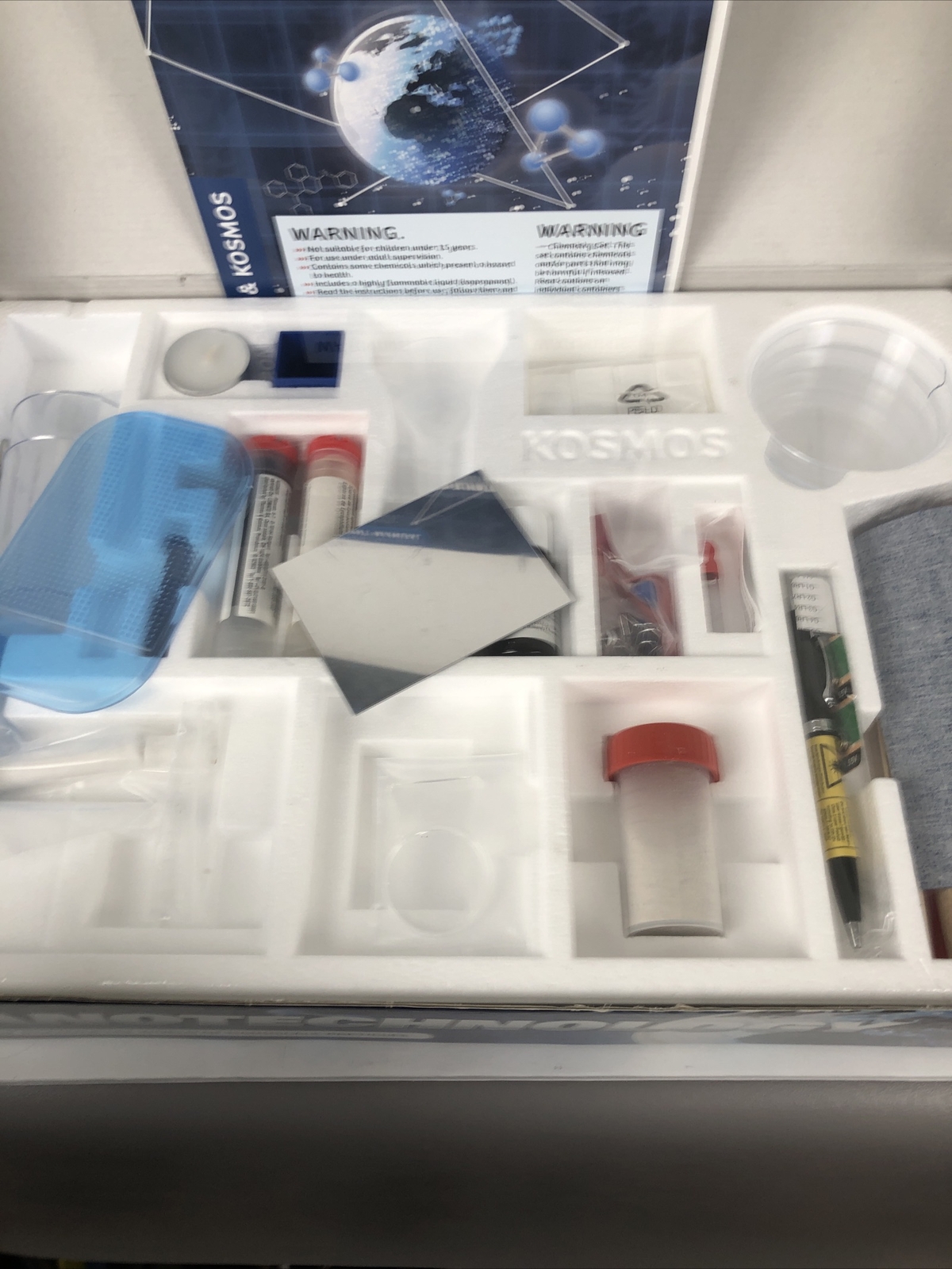Thames & Kosmos Nanotechnology Science Kit 41 Experiments with Nanomaterials