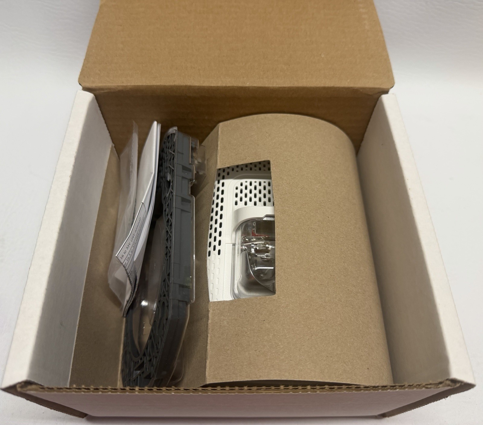 NEW System Sensor SPSWL Strobe White