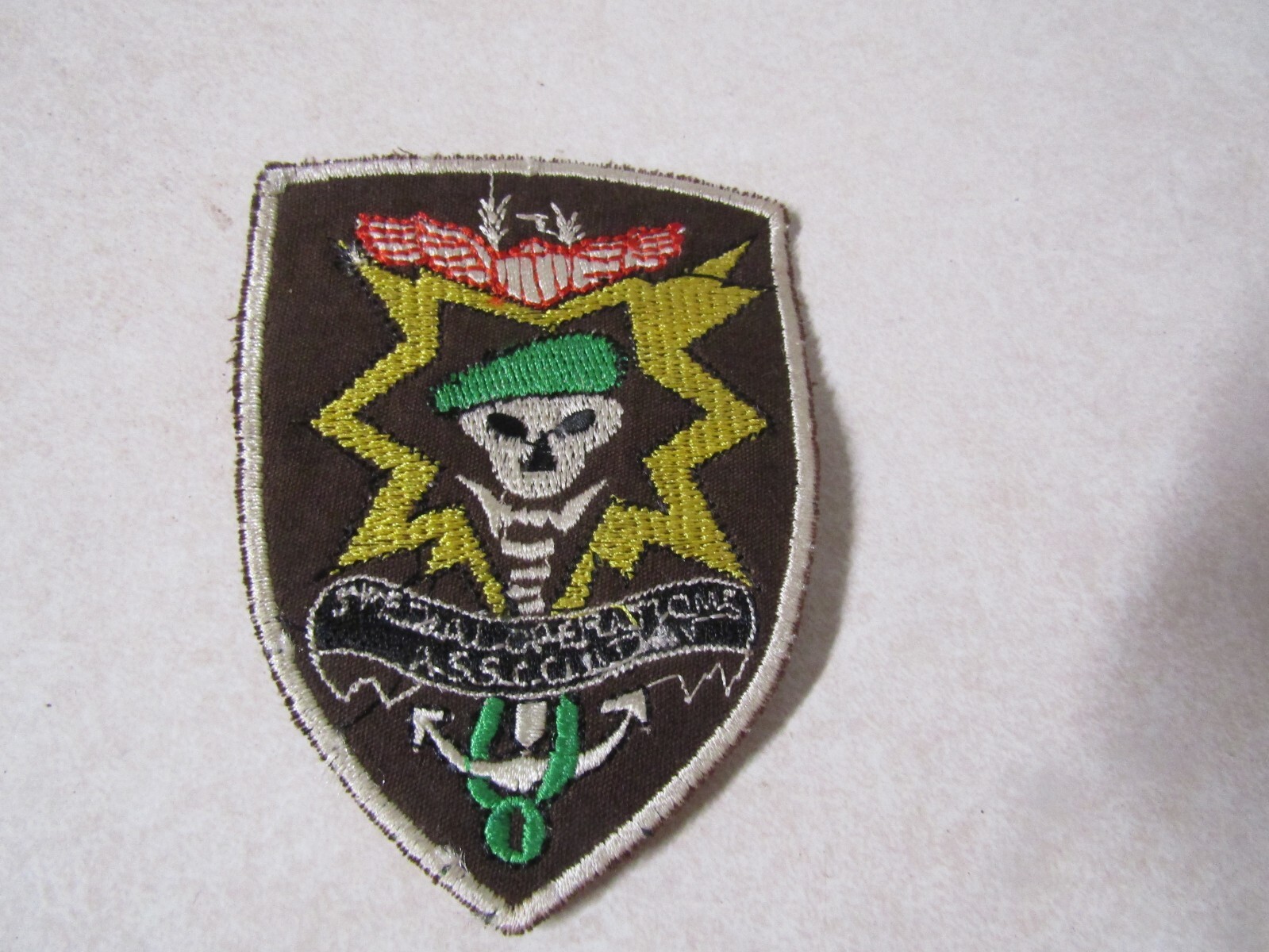 MILITARY PATCH SEW ON OLD VIETNAM ERA SPECIAL FORCES OPERATIONS ASSOCIATION