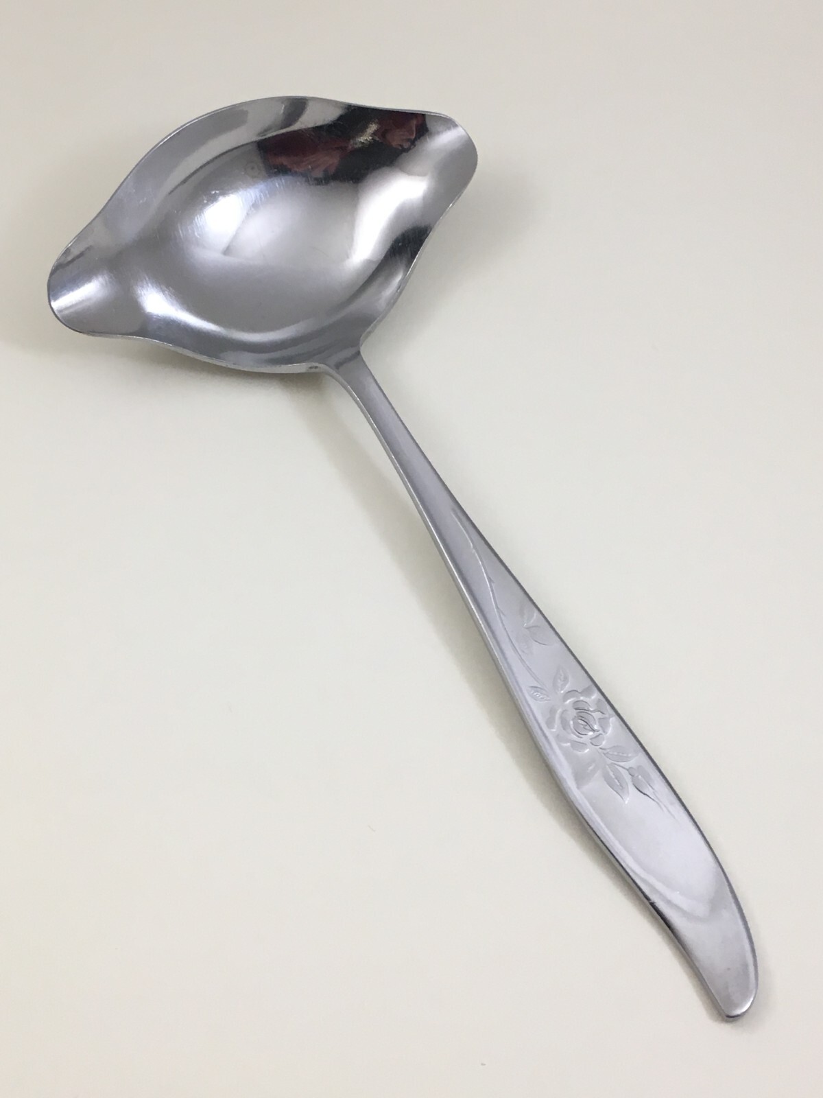 SILHOUETTE SST1 Rose Pattern Stainless Japan Double Spout Gravy Ladle 6 1/2"