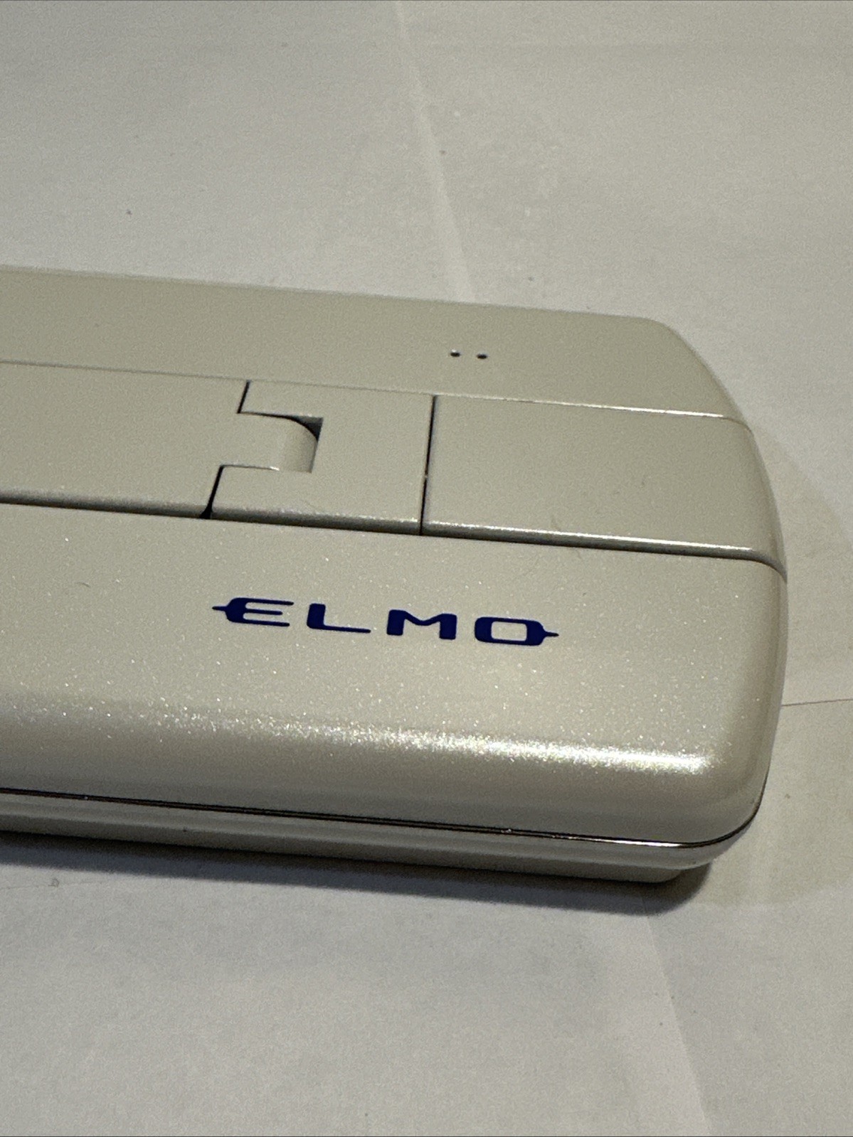 Elmo MO-1 Visual Presenter Document Camera HDMI VGA USB Includes Power Cable